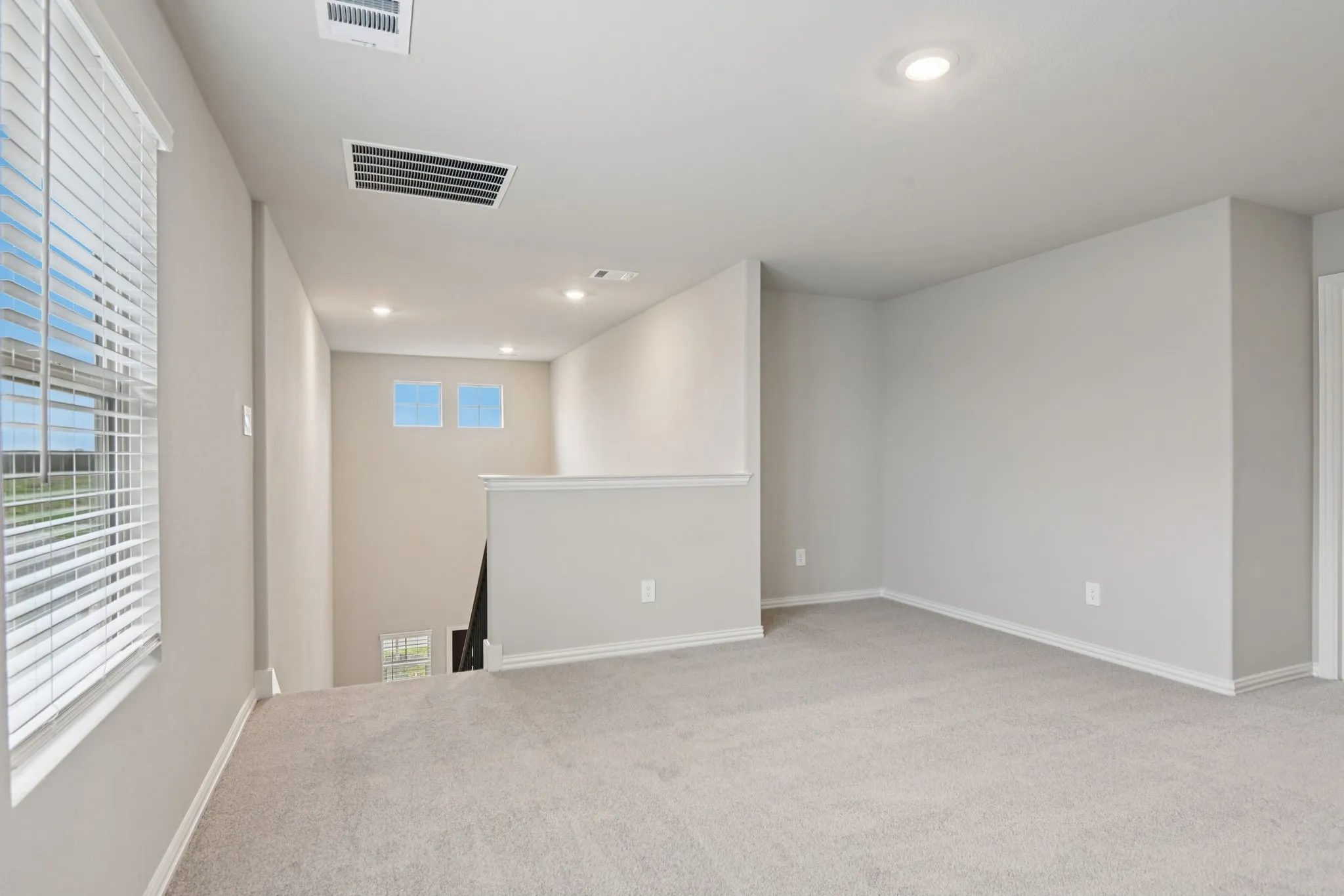  Photo is not of the actual home, but is an inspirational photo of builder’s model home and may depict options, furnishings, and/or decorator features that are not included.

