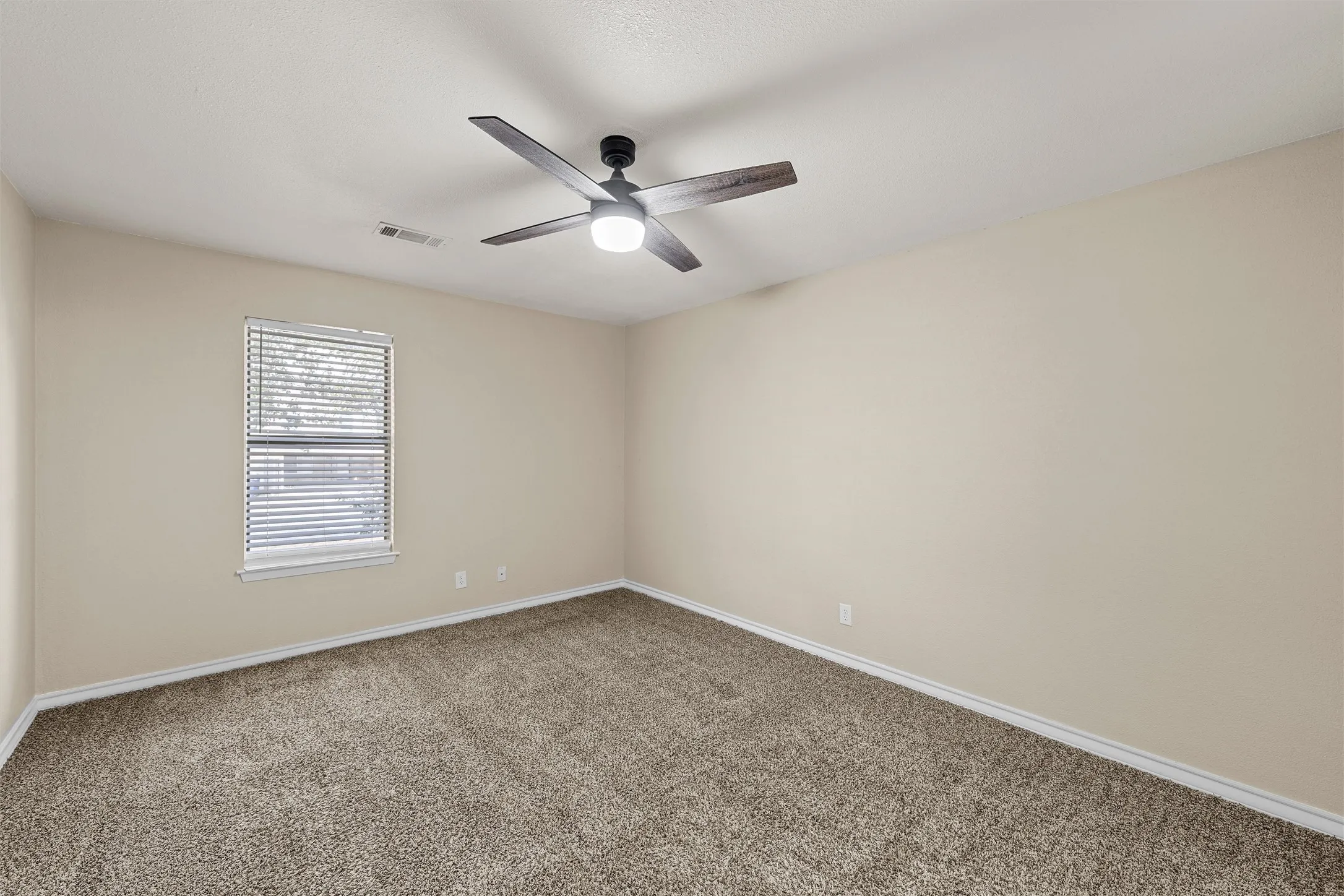 Single Family Residence For Sale in Mc Lennan County , 1301 Chapel Creek Road, Waco, Texas 76712, 3 Bedroom, 2 Bathroom, 2 Garage spaces, 1,368 Sqft, built in 1983, mls#21389869, Real Estate Agent in Waco, Homes For Sale in Mc Lennan county, Homes For Sale in Waco, Realtor in Waco Texas, Real Estate Brokerage Independent Realty Texas, Luminita Cordes Realtor