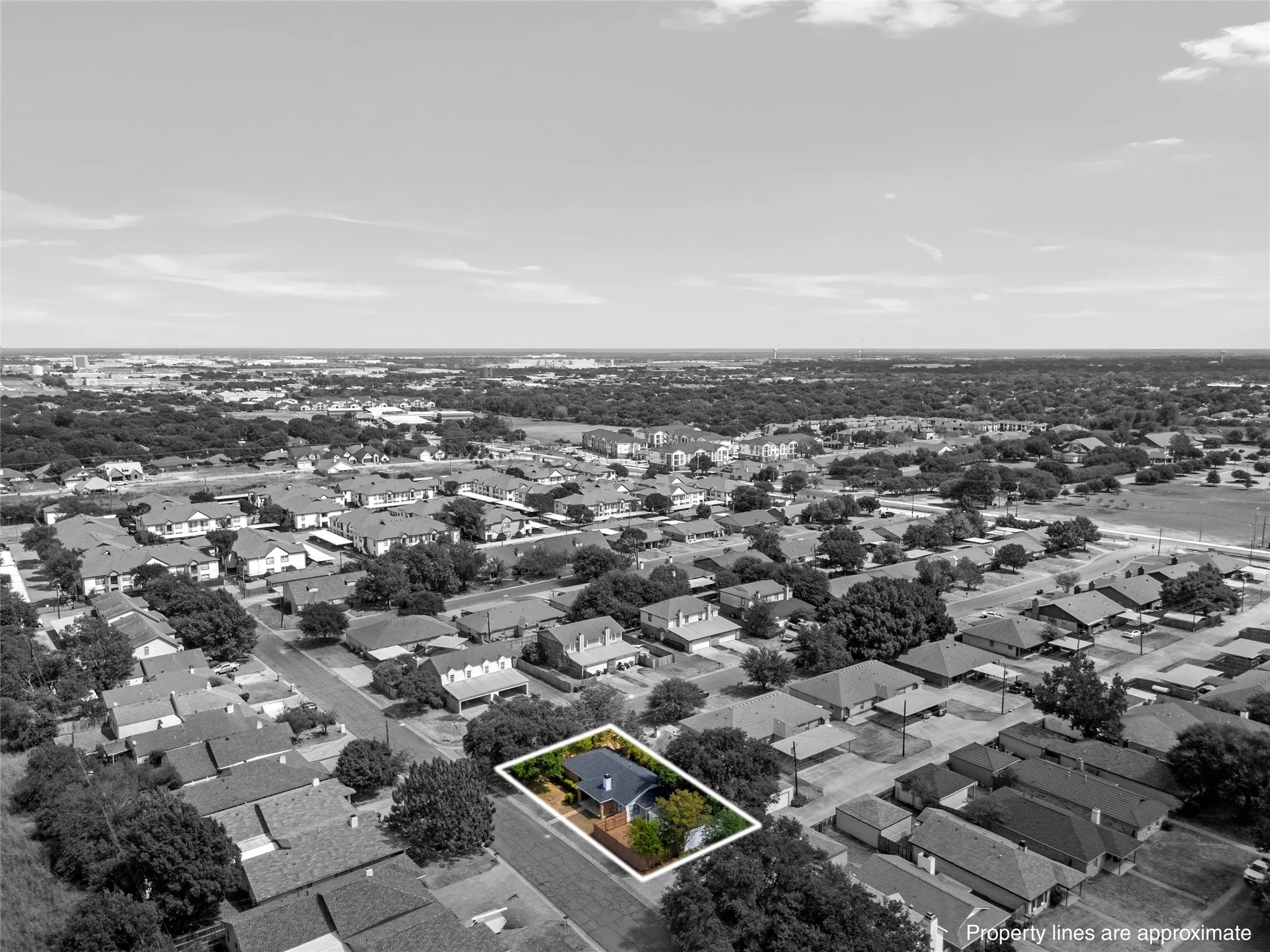 Single Family Residence For Sale in Mc Lennan County , 1301 Chapel Creek Road, Waco, Texas 76712, 3 Bedroom, 2 Bathroom, 2 Garage spaces, 1,368 Sqft, built in 1983, mls#21389869, Real Estate Agent in Waco, Homes For Sale in Mc Lennan county, Homes For Sale in Waco, Realtor in Waco Texas, Real Estate Brokerage Independent Realty Texas, Luminita Cordes Realtor