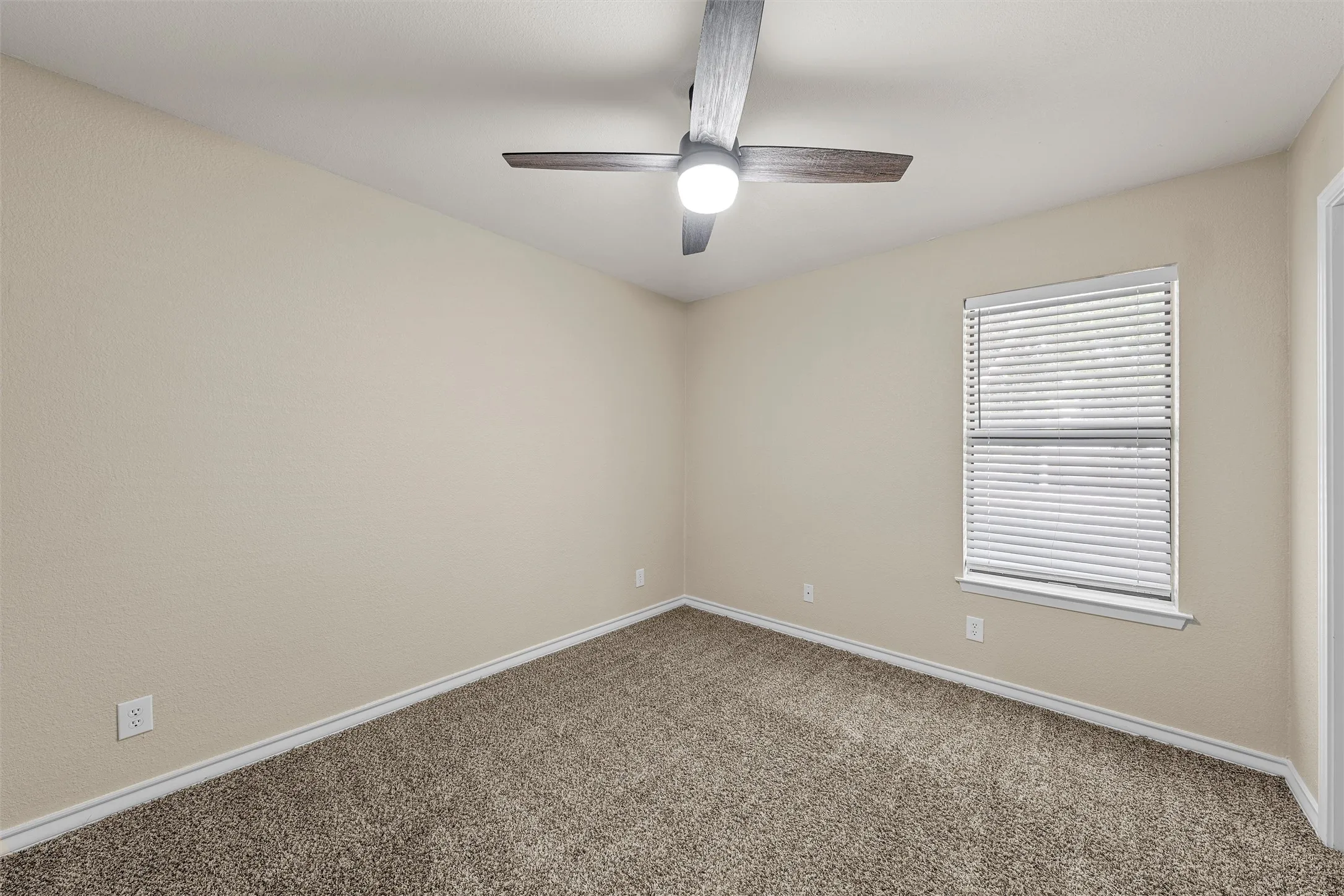 Single Family Residence For Sale in Mc Lennan County , 1301 Chapel Creek Road, Waco, Texas 76712, 3 Bedroom, 2 Bathroom, 2 Garage spaces, 1,368 Sqft, built in 1983, mls#21389869, Real Estate Agent in Waco, Homes For Sale in Mc Lennan county, Homes For Sale in Waco, Realtor in Waco Texas, Real Estate Brokerage Independent Realty Texas, Luminita Cordes Realtor