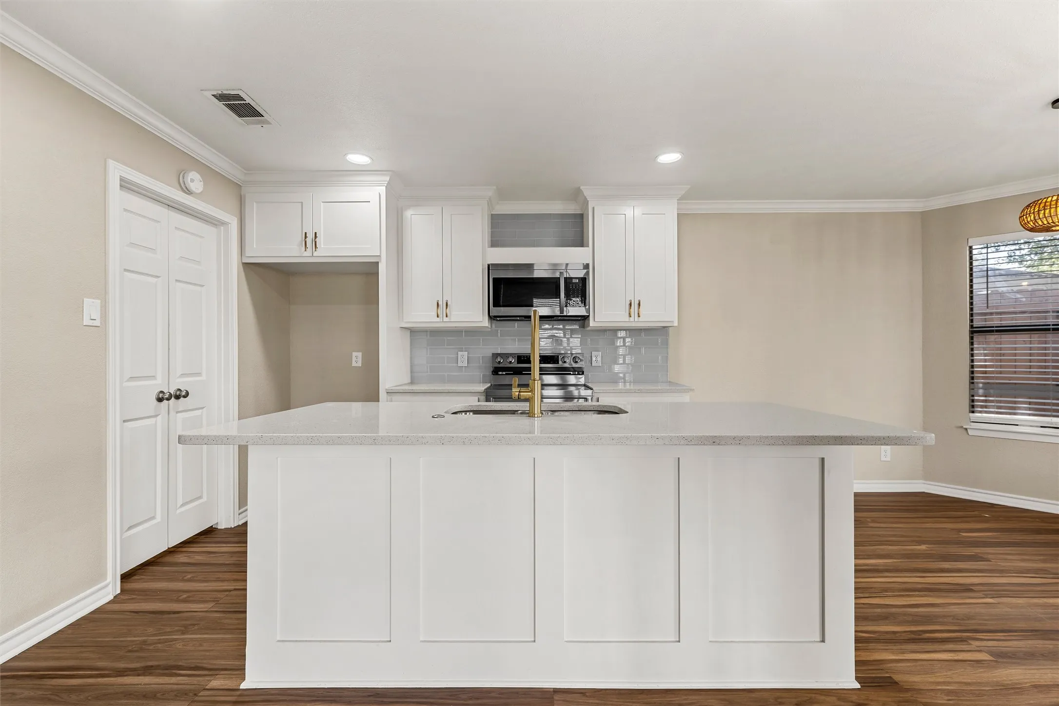 Single Family Residence For Sale in Mc Lennan County , 1301 Chapel Creek Road, Waco, Texas 76712, 3 Bedroom, 2 Bathroom, 2 Garage spaces, 1,368 Sqft, built in 1983, mls#21389869, Real Estate Agent in Waco, Homes For Sale in Mc Lennan county, Homes For Sale in Waco, Realtor in Waco Texas, Real Estate Brokerage Independent Realty Texas, Luminita Cordes Realtor