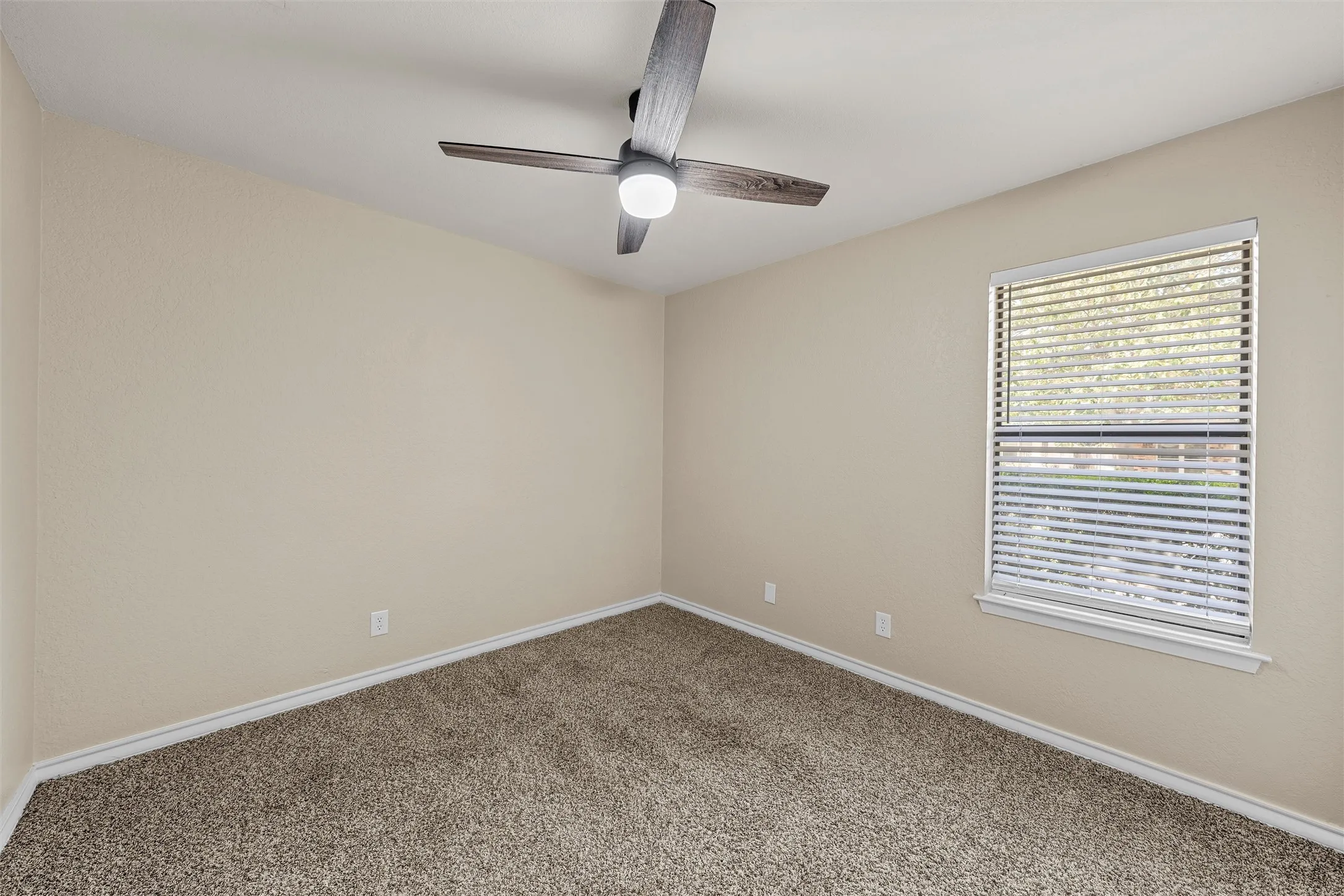 Single Family Residence For Sale in Mc Lennan County , 1301 Chapel Creek Road, Waco, Texas 76712, 3 Bedroom, 2 Bathroom, 2 Garage spaces, 1,368 Sqft, built in 1983, mls#21389869, Real Estate Agent in Waco, Homes For Sale in Mc Lennan county, Homes For Sale in Waco, Realtor in Waco Texas, Real Estate Brokerage Independent Realty Texas, Luminita Cordes Realtor