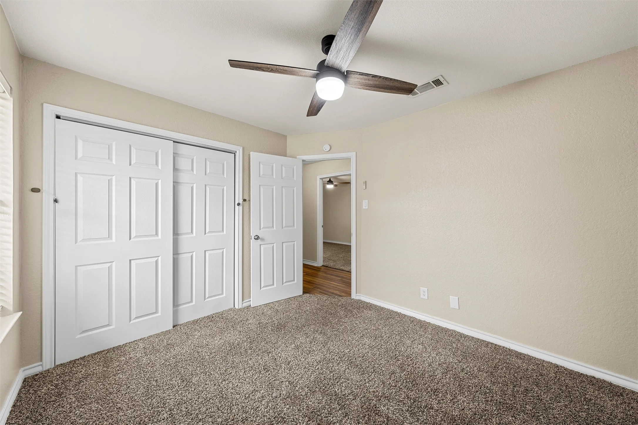Single Family Residence For Sale in Mc Lennan County , 1301 Chapel Creek Road, Waco, Texas 76712, 3 Bedroom, 2 Bathroom, 2 Garage spaces, 1,368 Sqft, built in 1983, mls#21389869, Real Estate Agent in Waco, Homes For Sale in Mc Lennan county, Homes For Sale in Waco, Realtor in Waco Texas, Real Estate Brokerage Independent Realty Texas, Luminita Cordes Realtor