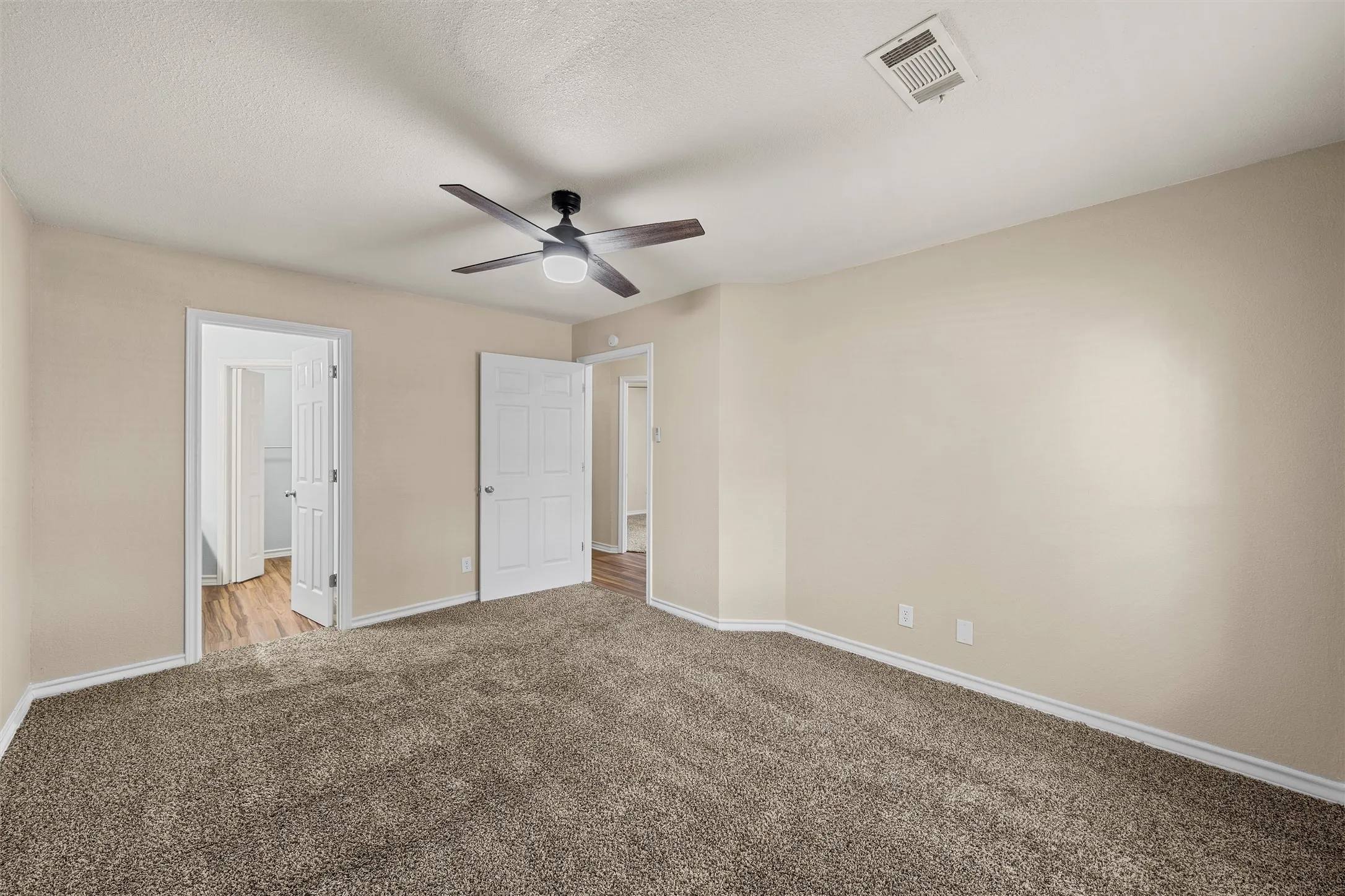 Single Family Residence For Sale in Mc Lennan County , 1301 Chapel Creek Road, Waco, Texas 76712, 3 Bedroom, 2 Bathroom, 2 Garage spaces, 1,368 Sqft, built in 1983, mls#21389869, Real Estate Agent in Waco, Homes For Sale in Mc Lennan county, Homes For Sale in Waco, Realtor in Waco Texas, Real Estate Brokerage Independent Realty Texas, Luminita Cordes Realtor