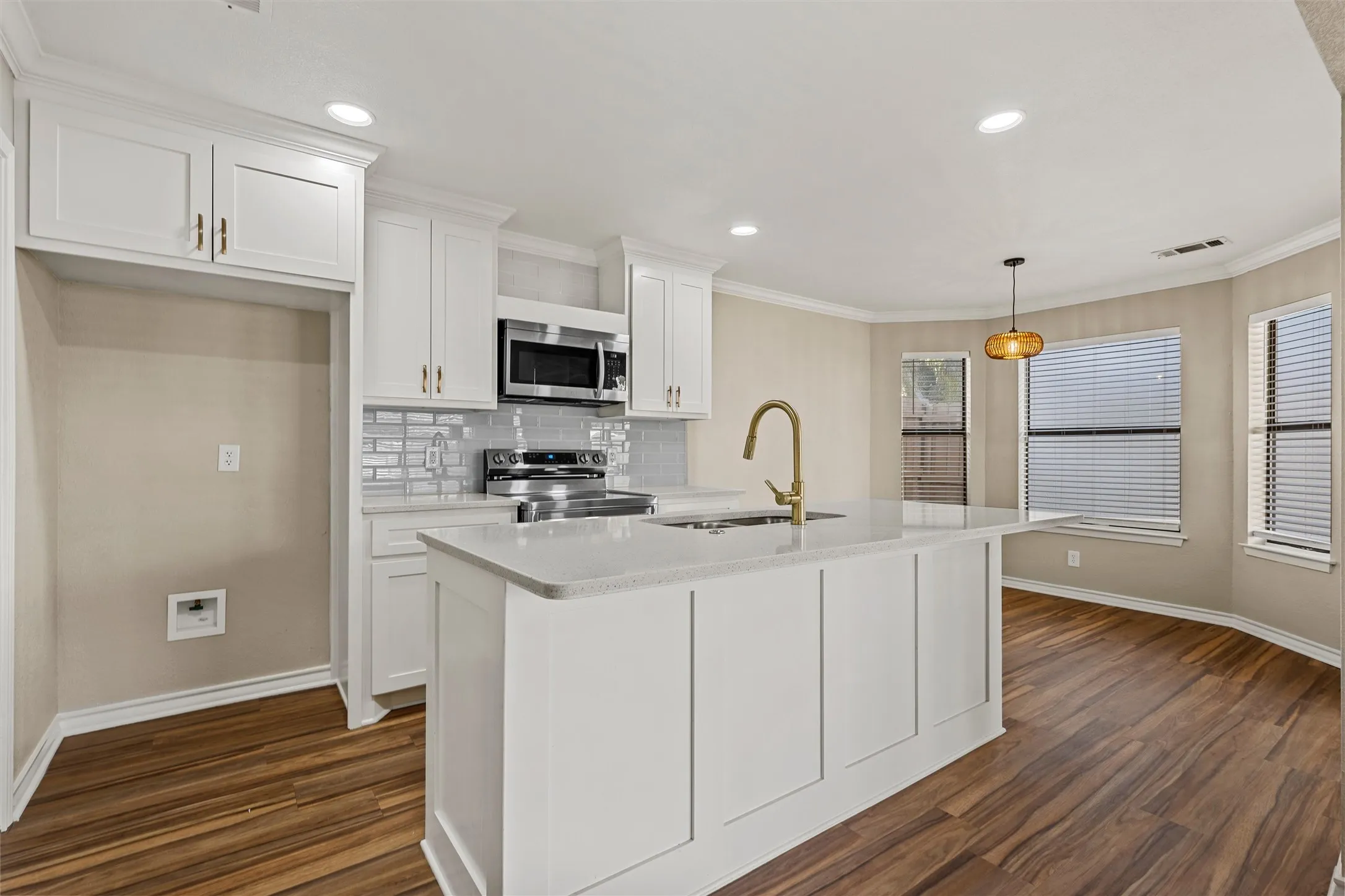 Single Family Residence For Sale in Mc Lennan County , 1301 Chapel Creek Road, Waco, Texas 76712, 3 Bedroom, 2 Bathroom, 2 Garage spaces, 1,368 Sqft, built in 1983, mls#21389869, Real Estate Agent in Waco, Homes For Sale in Mc Lennan county, Homes For Sale in Waco, Realtor in Waco Texas, Real Estate Brokerage Independent Realty Texas, Luminita Cordes Realtor