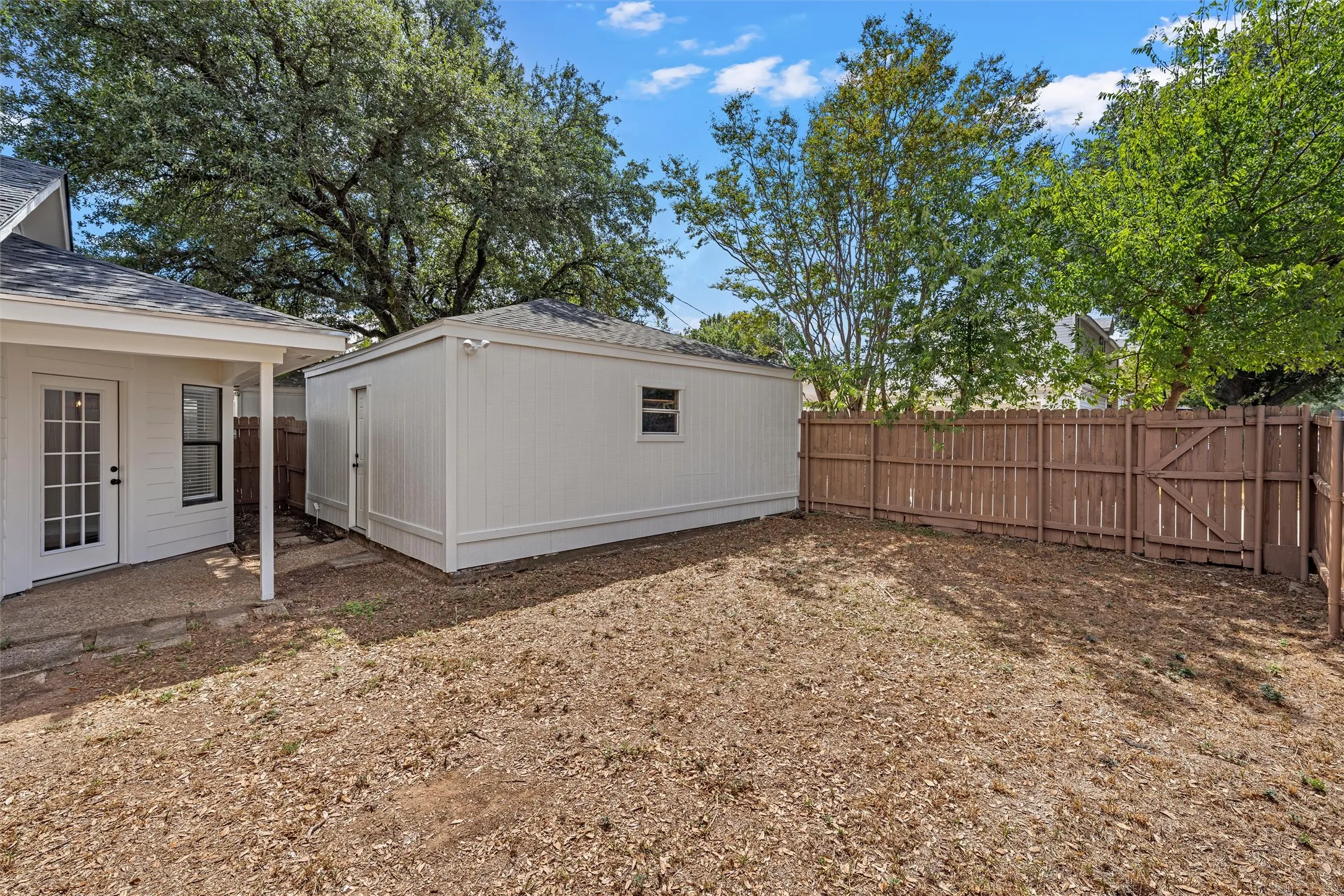 Single Family Residence For Sale in Mc Lennan County , 1301 Chapel Creek Road, Waco, Texas 76712, 3 Bedroom, 2 Bathroom, 2 Garage spaces, 1,368 Sqft, built in 1983, mls#21389869, Real Estate Agent in Waco, Homes For Sale in Mc Lennan county, Homes For Sale in Waco, Realtor in Waco Texas, Real Estate Brokerage Independent Realty Texas, Luminita Cordes Realtor