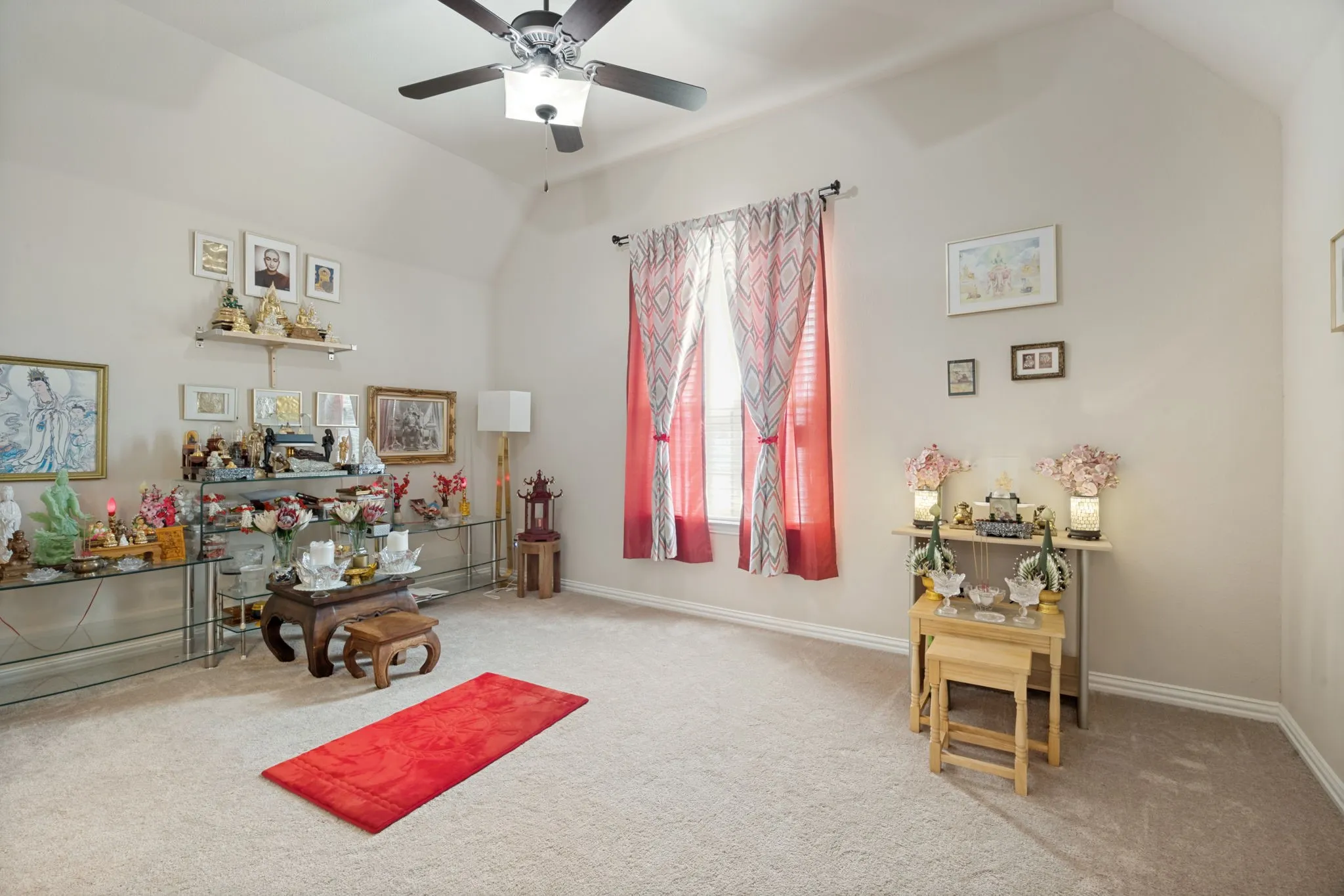 Single Family Residence For Sale in Dallas County , 9002 Forest Park Court, Rowlett, Texas 75089, 6 Bedroom, 6 Bathroom, 3 Garage spaces, 4,862 Sqft, built in 2016, mls#21390316, Real Estate Agent in Rowlett, Homes For Sale in Dallas county, Homes For Sale in Rowlett, Realtor in Rowlett Texas, Real Estate Brokerage Independent Realty Texas, Luminita Cordes Realtor