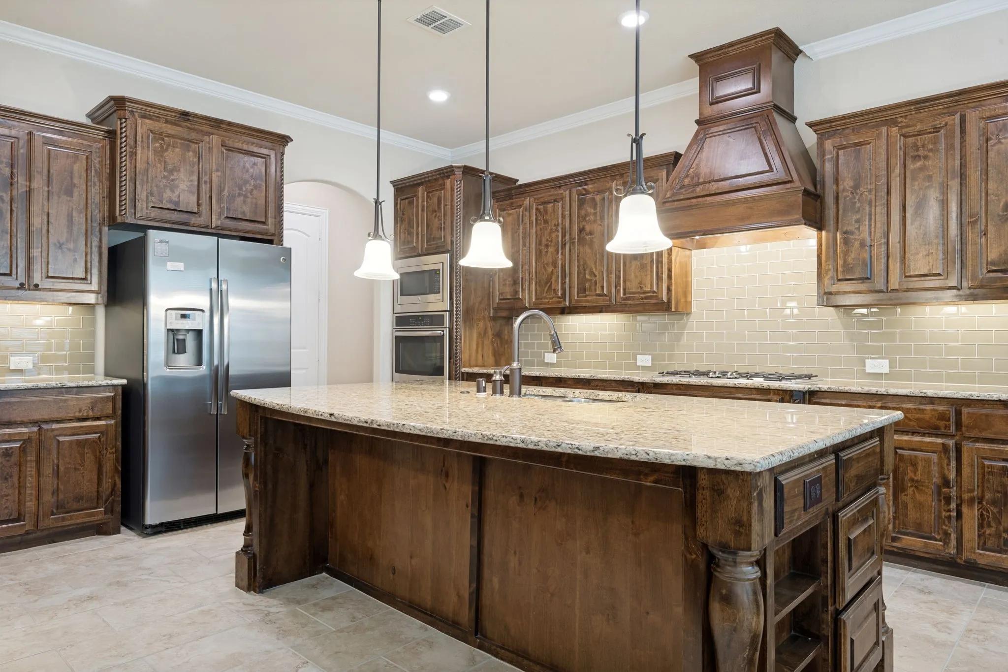 Single Family Residence For Sale in Dallas County , 9002 Forest Park Court, Rowlett, Texas 75089, 6 Bedroom, 6 Bathroom, 3 Garage spaces, 4,862 Sqft, built in 2016, mls#21390316, Real Estate Agent in Rowlett, Homes For Sale in Dallas county, Homes For Sale in Rowlett, Realtor in Rowlett Texas, Real Estate Brokerage Independent Realty Texas, Luminita Cordes Realtor