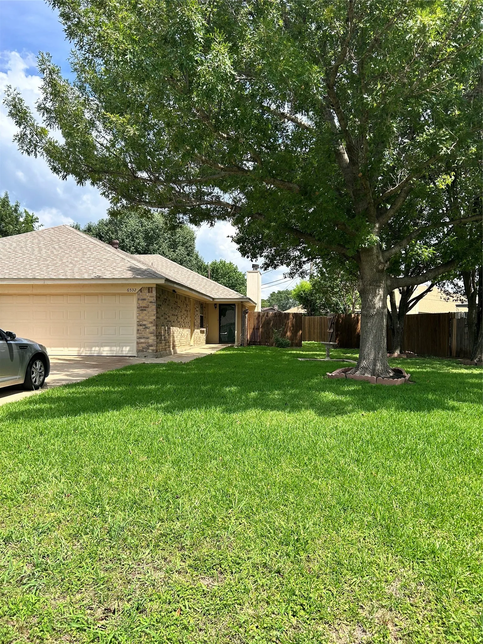 Duplex For Rent in Tarrant County , 6532 Central Avenue, North Richland Hills, Texas 76182, 2 Bedroom, 2 Bathroom, 2 Garage spaces, 1,059 Sqft, built in 1984, mls#21390388, Real Estate Agent in North Richland Hills, Homes For Rent in Tarrant county, Homes For Rent in North Richland Hills, Realtor in North Richland Hills Texas, Real Estate Brokerage Independent Realty Texas, Luminita Cordes Realtor
