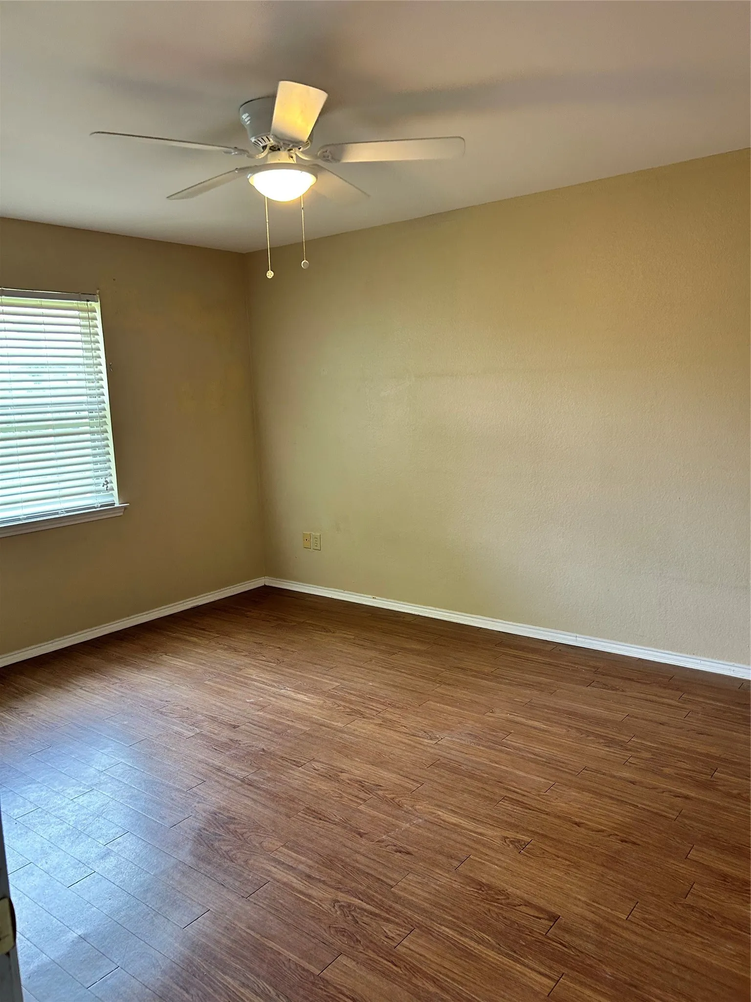 Duplex For Rent in Tarrant County , 6532 Central Avenue, North Richland Hills, Texas 76182, 2 Bedroom, 2 Bathroom, 2 Garage spaces, 1,059 Sqft, built in 1984, mls#21390388, Real Estate Agent in North Richland Hills, Homes For Rent in Tarrant county, Homes For Rent in North Richland Hills, Realtor in North Richland Hills Texas, Real Estate Brokerage Independent Realty Texas, Luminita Cordes Realtor