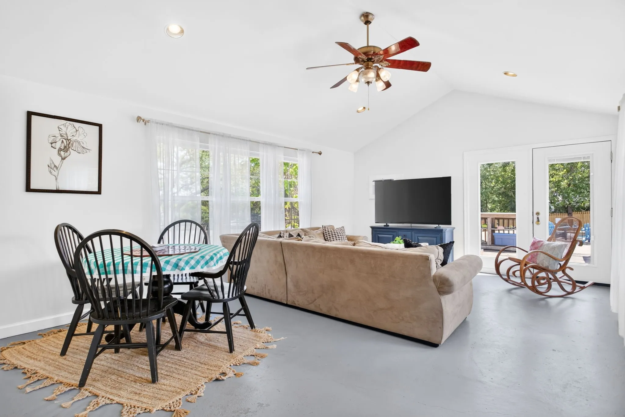 Single Family Residence For Sale in Tarrant County , 6705 Hanover Road, Fort Worth, Texas 76116, 3 Bedroom, 2 Bathroom, 2 Garage spaces, 2,106 Sqft, built in 1953, mls#21390186, Real Estate Agent in Fort Worth, Homes For Sale in Tarrant county, Homes For Sale in Fort Worth, Realtor in Fort Worth Texas, Real Estate Brokerage Independent Realty Texas, Luminita Cordes Realtor
