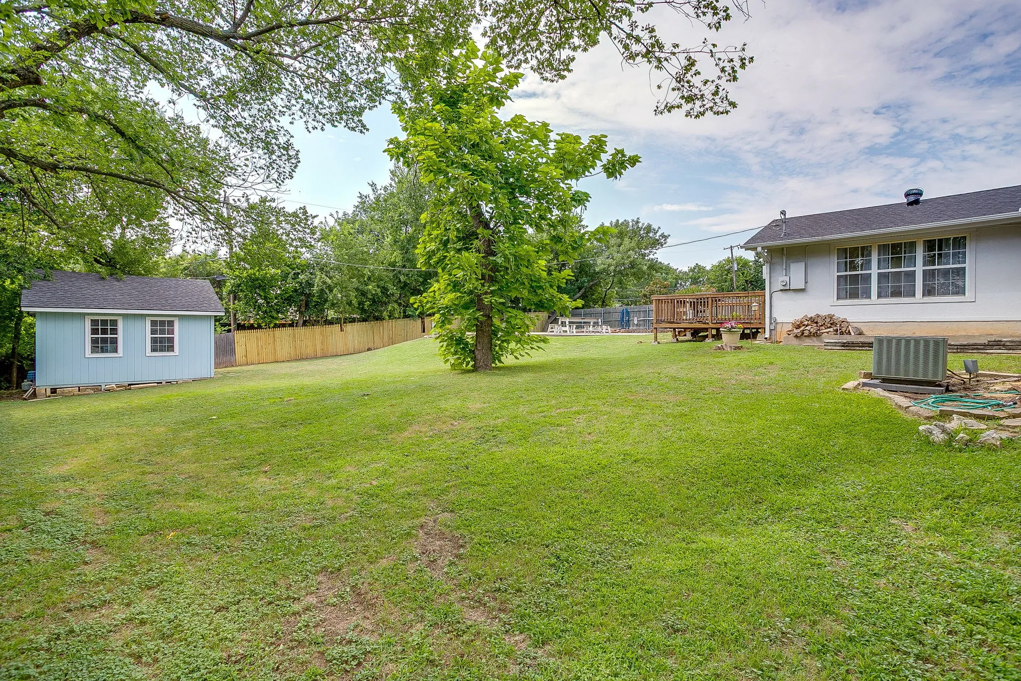Single Family Residence For Sale in Tarrant County , 6705 Hanover Road, Fort Worth, Texas 76116, 3 Bedroom, 2 Bathroom, 2 Garage spaces, 2,106 Sqft, built in 1953, mls#21390186, Real Estate Agent in Fort Worth, Homes For Sale in Tarrant county, Homes For Sale in Fort Worth, Realtor in Fort Worth Texas, Real Estate Brokerage Independent Realty Texas, Luminita Cordes Realtor