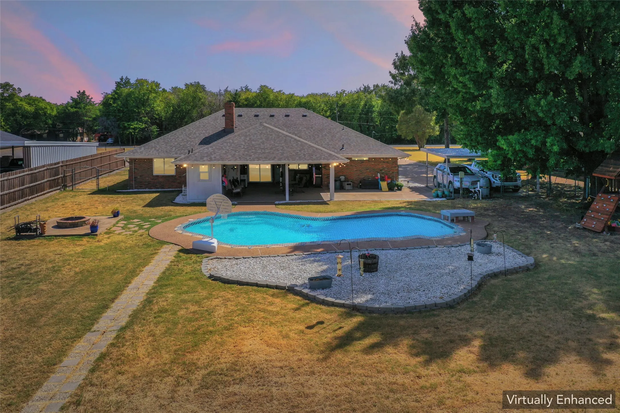 Single Family Residence For Sale in Dallas County , 1710 Vineyard Road, Grand Prairie, Texas 75052, 4 Bedroom, 3 Bathroom, 3 Garage spaces, 1,933 Sqft, built in 1984, mls#21390205, Real Estate Agent in Grand Prairie, Homes For Sale in Dallas county, Homes For Sale in Grand Prairie, Realtor in Grand Prairie Texas, Real Estate Brokerage Independent Realty Texas, Luminita Cordes Realtor