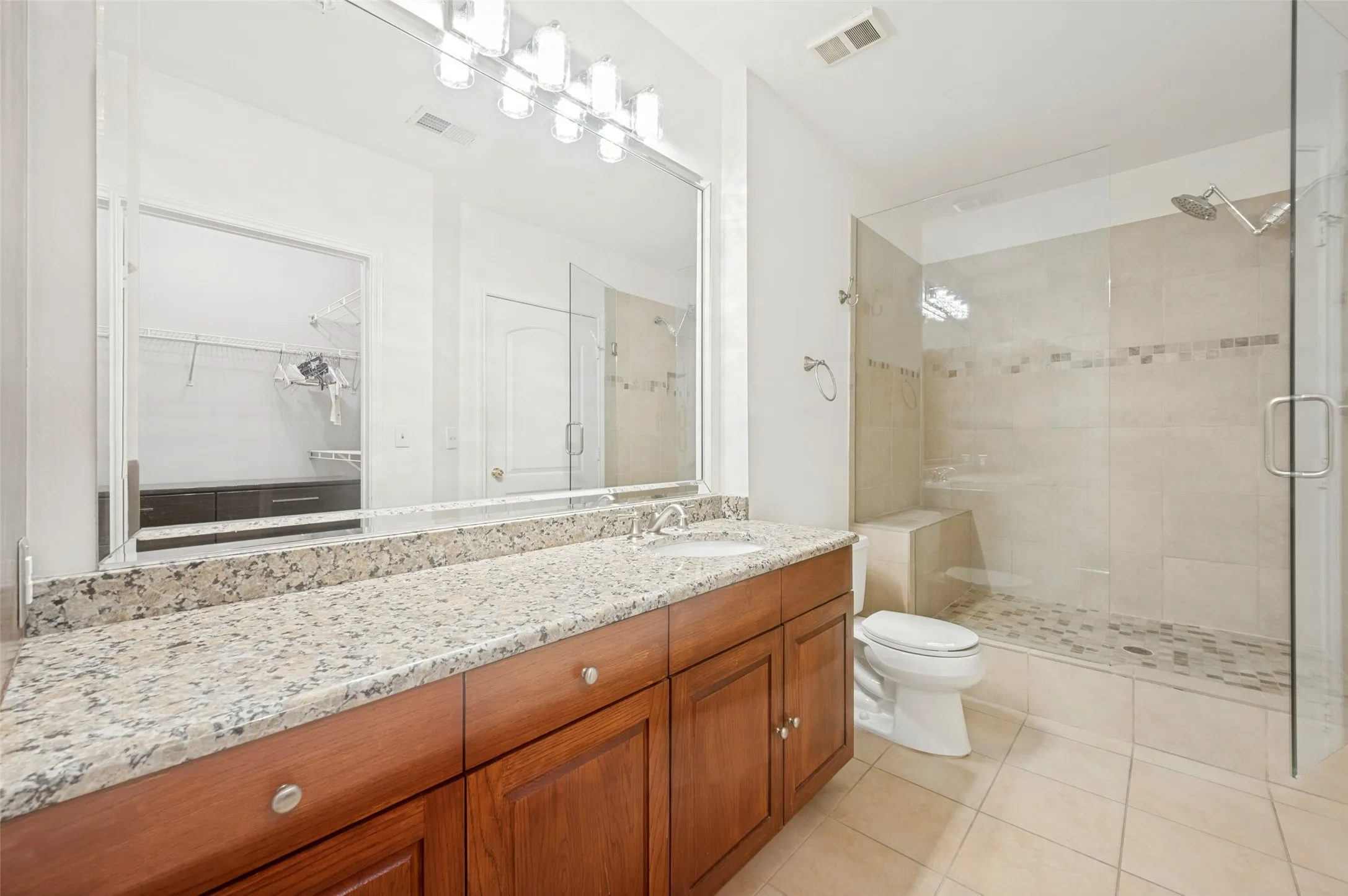 Condominium For Rent in Dallas County , 3225 Turtle Creek Boulevard 2104, Dallas, Texas 75219, 2 Bedroom, 2 Bathroom, 2 Garage spaces, 1,126 Sqft, built in 1998, mls#21380696, Real Estate Agent in Dallas, Homes For Rent in Dallas county, Homes For Rent in Dallas, Realtor in Dallas Texas, Real Estate Brokerage Independent Realty Texas, Luminita Cordes Realtor