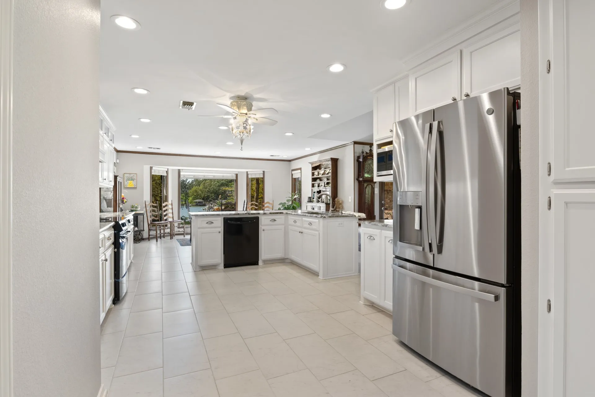 Single Family Residence For Sale in Camp County , 178 County Road 2137, Pittsburg, Texas 75686, 4 Bedroom, 4 Bathroom, 2 Garage spaces, 2,907 Sqft, built in 1988, mls#21386469, Real Estate Agent in Pittsburg, Homes For Sale in Camp county, Homes For Sale in Pittsburg, Realtor in Pittsburg Texas, Real Estate Brokerage Independent Realty Texas, Luminita Cordes Realtor