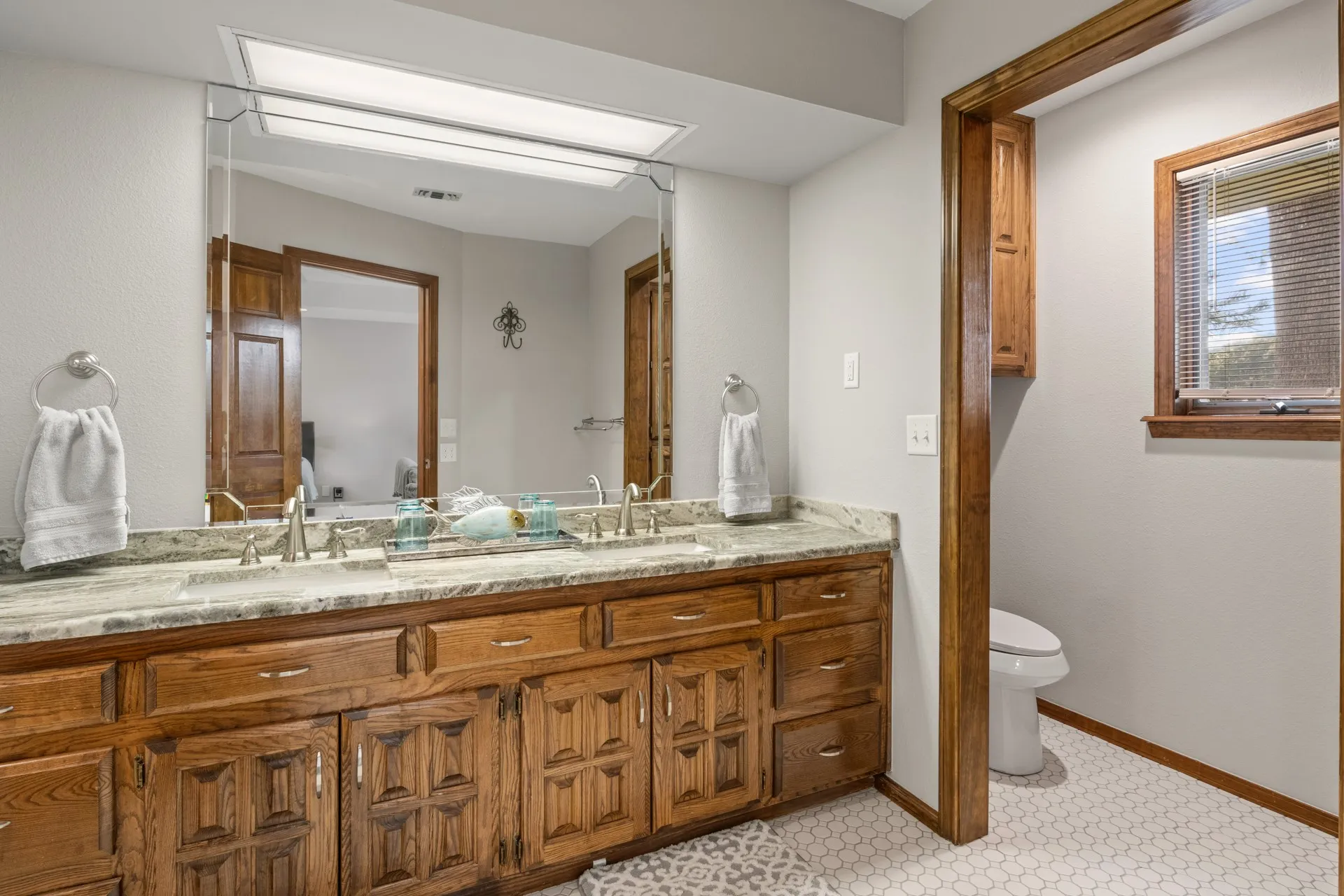 Single Family Residence For Sale in Camp County , 178 County Road 2137, Pittsburg, Texas 75686, 4 Bedroom, 4 Bathroom, 2 Garage spaces, 2,907 Sqft, built in 1988, mls#21386469, Real Estate Agent in Pittsburg, Homes For Sale in Camp county, Homes For Sale in Pittsburg, Realtor in Pittsburg Texas, Real Estate Brokerage Independent Realty Texas, Luminita Cordes Realtor