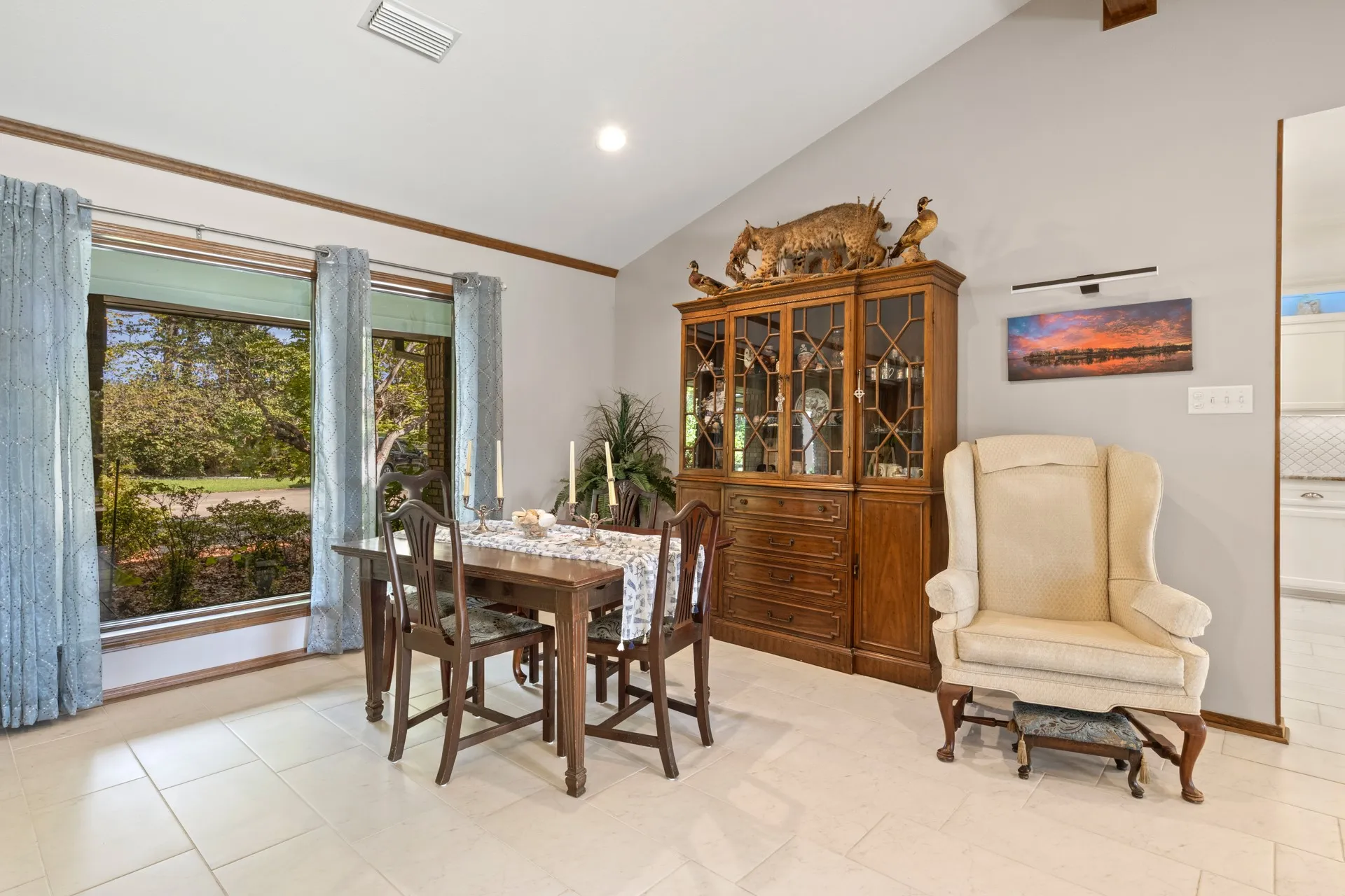 Single Family Residence For Sale in Camp County , 178 County Road 2137, Pittsburg, Texas 75686, 4 Bedroom, 4 Bathroom, 2 Garage spaces, 2,907 Sqft, built in 1988, mls#21386469, Real Estate Agent in Pittsburg, Homes For Sale in Camp county, Homes For Sale in Pittsburg, Realtor in Pittsburg Texas, Real Estate Brokerage Independent Realty Texas, Luminita Cordes Realtor