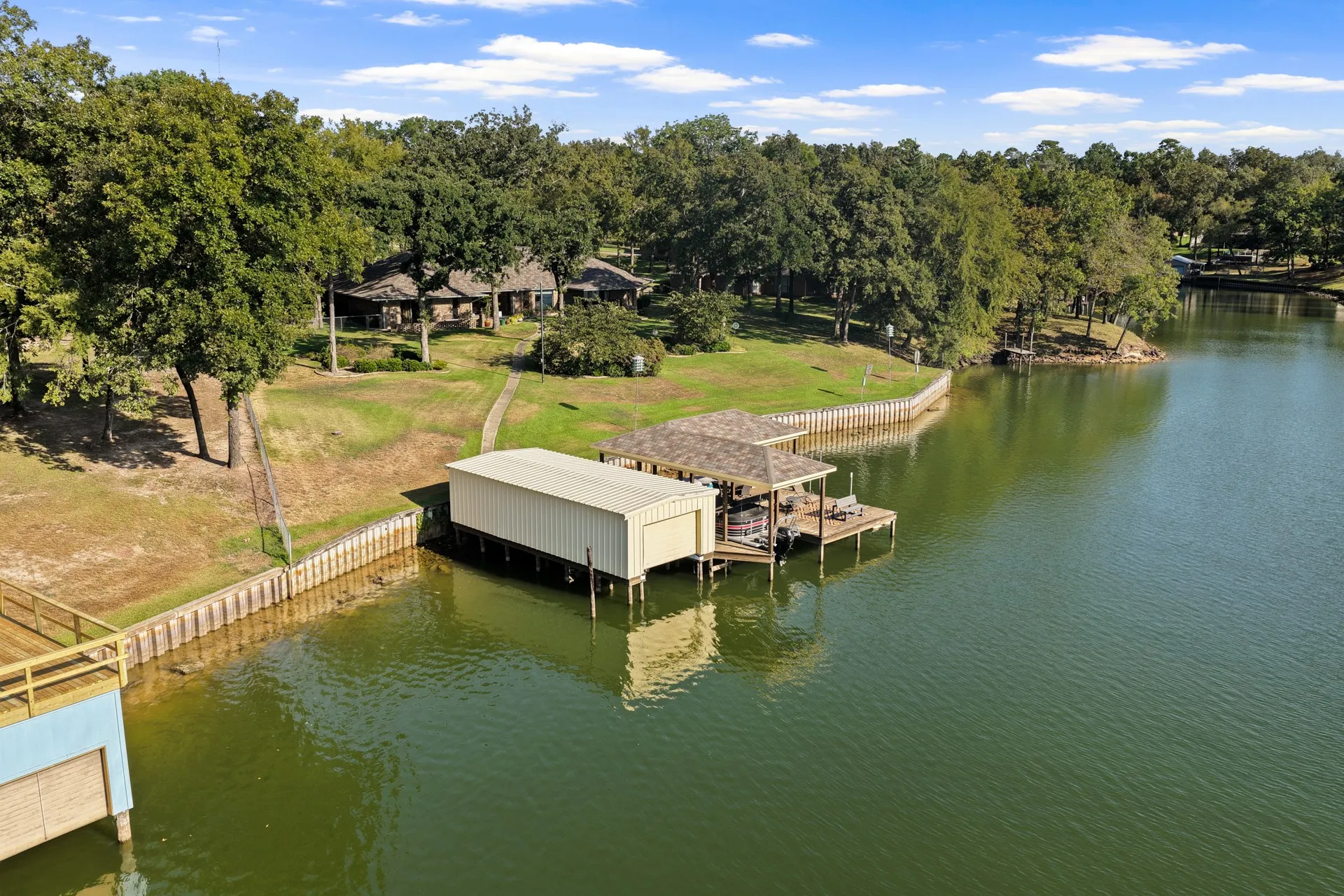 Single Family Residence For Sale in Camp County , 178 County Road 2137, Pittsburg, Texas 75686, 4 Bedroom, 4 Bathroom, 2 Garage spaces, 2,907 Sqft, built in 1988, mls#21386469, Real Estate Agent in Pittsburg, Homes For Sale in Camp county, Homes For Sale in Pittsburg, Realtor in Pittsburg Texas, Real Estate Brokerage Independent Realty Texas, Luminita Cordes Realtor