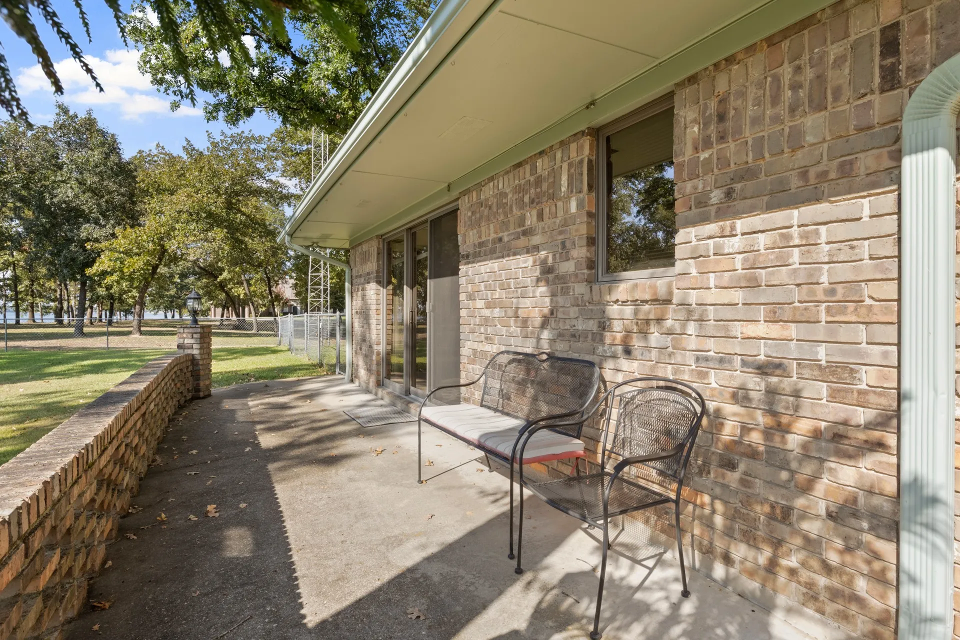 Single Family Residence For Sale in Camp County , 178 County Road 2137, Pittsburg, Texas 75686, 4 Bedroom, 4 Bathroom, 2 Garage spaces, 2,907 Sqft, built in 1988, mls#21386469, Real Estate Agent in Pittsburg, Homes For Sale in Camp county, Homes For Sale in Pittsburg, Realtor in Pittsburg Texas, Real Estate Brokerage Independent Realty Texas, Luminita Cordes Realtor