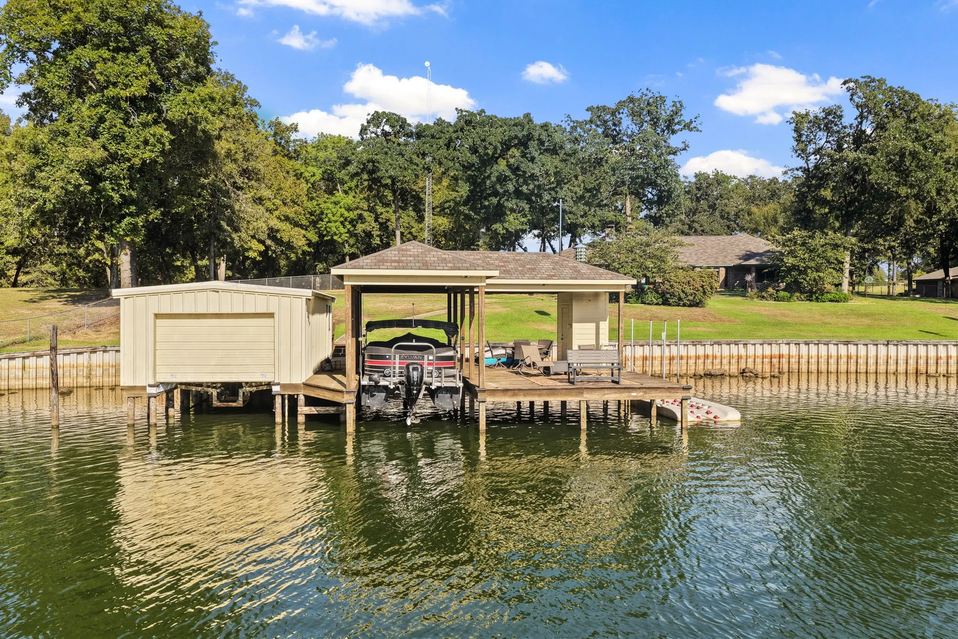 Single Family Residence For Sale in Camp County , 178 County Road 2137, Pittsburg, Texas 75686, 4 Bedroom, 4 Bathroom, 2 Garage spaces, 2,907 Sqft, built in 1988, mls#21386469, Real Estate Agent in Pittsburg, Homes For Sale in Camp county, Homes For Sale in Pittsburg, Realtor in Pittsburg Texas, Real Estate Brokerage Independent Realty Texas, Luminita Cordes Realtor