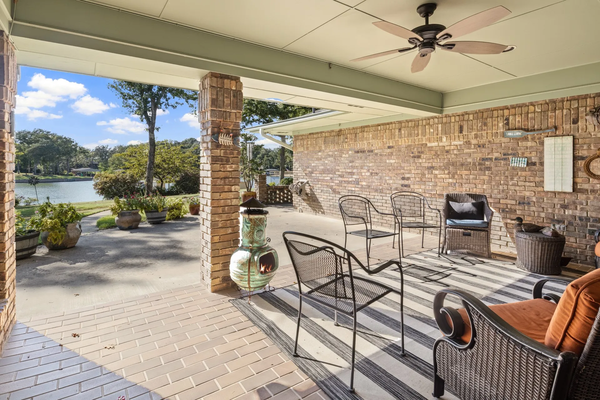 Single Family Residence For Sale in Camp County , 178 County Road 2137, Pittsburg, Texas 75686, 4 Bedroom, 4 Bathroom, 2 Garage spaces, 2,907 Sqft, built in 1988, mls#21386469, Real Estate Agent in Pittsburg, Homes For Sale in Camp county, Homes For Sale in Pittsburg, Realtor in Pittsburg Texas, Real Estate Brokerage Independent Realty Texas, Luminita Cordes Realtor