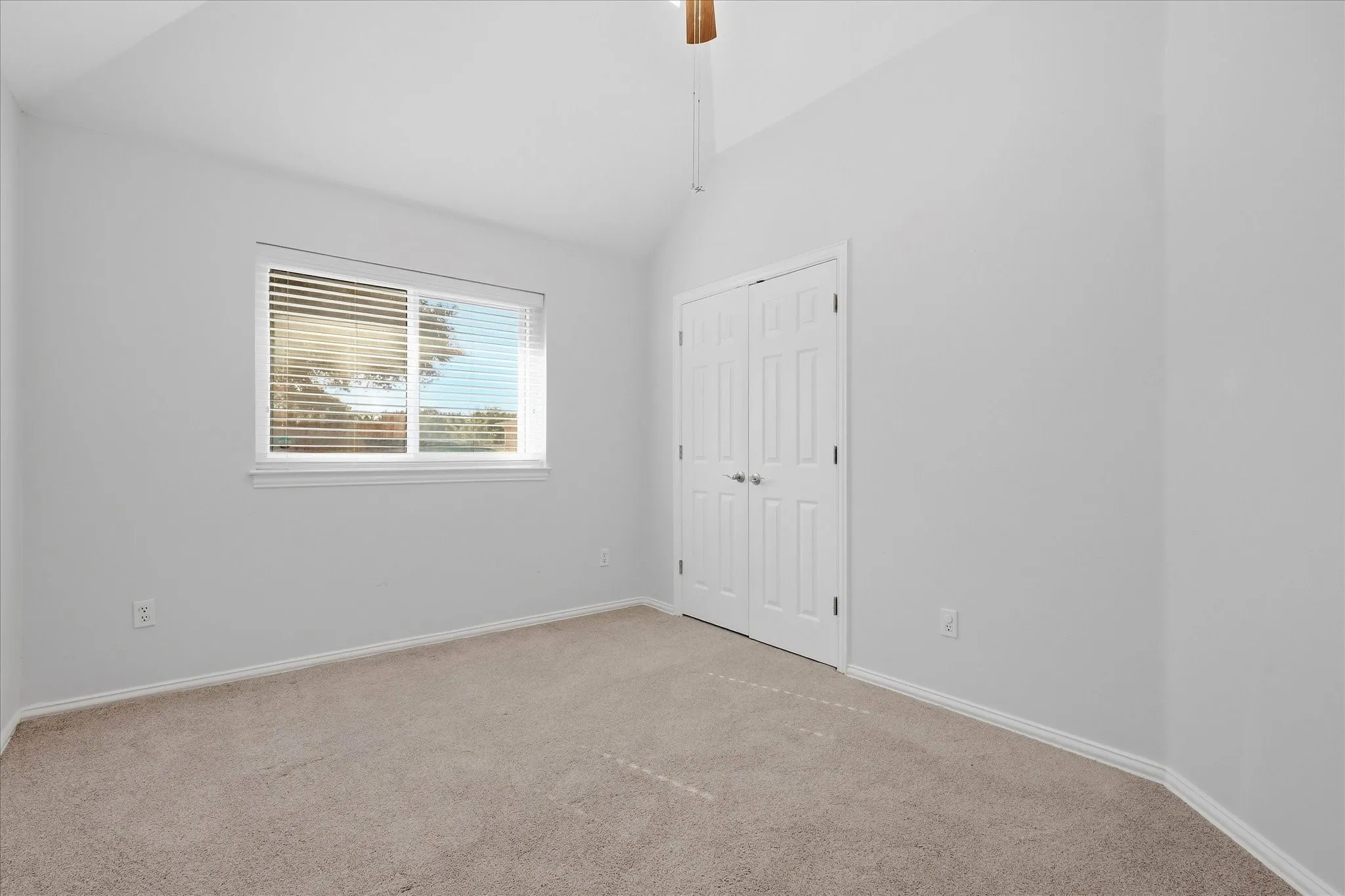 Single Family Residence For Sale in Dallas County , 2540 Plumdale Drive, Carrollton, Texas 75006, 3 Bedroom, 2 Bathroom, 2 Garage spaces, 1,741 Sqft, built in 1993, mls#21389746, Real Estate Agent in Carrollton, Homes For Sale in Dallas county, Homes For Sale in Carrollton, Realtor in Carrollton Texas, Real Estate Brokerage Independent Realty Texas, Luminita Cordes Realtor