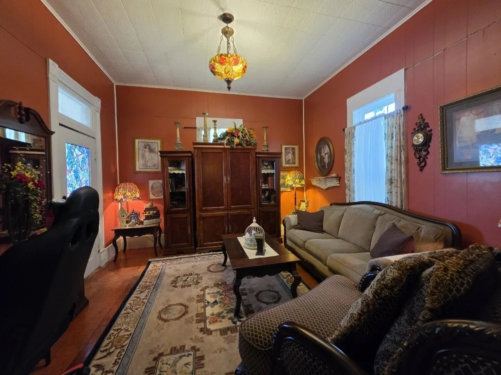 Single Family Residence For Sale in Johnson County , 736 N Robinson Street, Cleburne, Texas 76031, 2 Bedroom, 1 Bathroom, Garage spaces, 1,186 Sqft, built in 0, mls#21390384, Real Estate Agent in Cleburne, Homes For Sale in Johnson county, Homes For Sale in Cleburne, Realtor in Cleburne Texas, Real Estate Brokerage Independent Realty Texas, Luminita Cordes Realtor