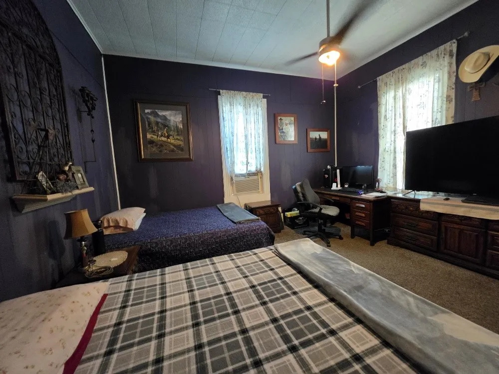 Single Family Residence For Sale in Johnson County , 736 N Robinson Street, Cleburne, Texas 76031, 2 Bedroom, 1 Bathroom, Garage spaces, 1,186 Sqft, built in 0, mls#21390384, Real Estate Agent in Cleburne, Homes For Sale in Johnson county, Homes For Sale in Cleburne, Realtor in Cleburne Texas, Real Estate Brokerage Independent Realty Texas, Luminita Cordes Realtor