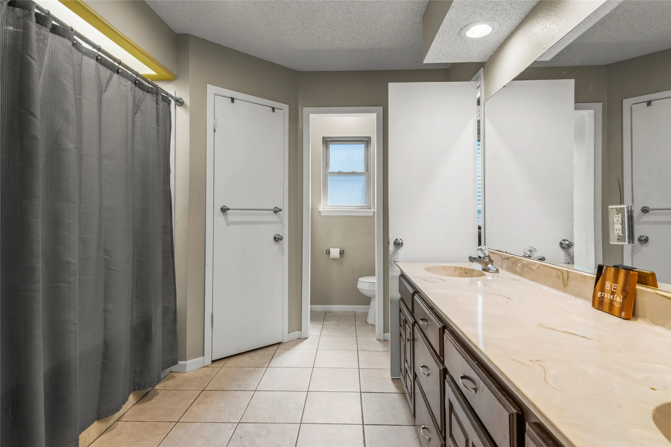 Single Family Residence For Sale in Taylor County , 5241 Meadowick Lane, Abilene, Texas 79606, 3 Bedroom, 2 Bathroom, 2 Garage spaces, 1,708 Sqft, built in 1982, mls#21389939, Real Estate Agent in Abilene, Homes For Sale in Taylor county, Homes For Sale in Abilene, Realtor in Abilene Texas, Real Estate Brokerage Independent Realty Texas, Luminita Cordes Realtor
