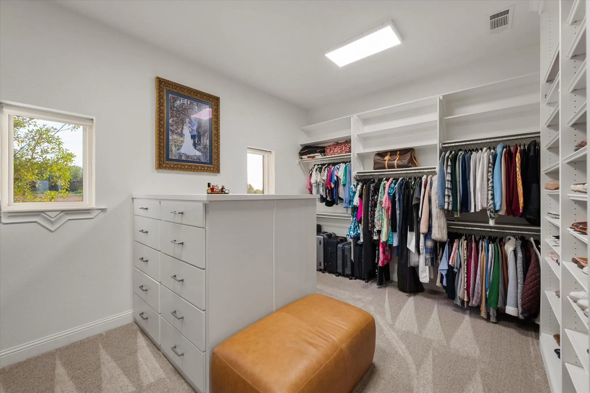 Single Family Residence For Sale in Johnson County , 10613 Kyle Circle, Burleson, Texas 76028, 5 Bedroom, 5 Bathroom, 3 Garage spaces, 5,667 Sqft, built in 2016, mls#21380120, Real Estate Agent in Burleson, Homes For Sale in Johnson county, Homes For Sale in Burleson, Realtor in Burleson Texas, Real Estate Brokerage Independent Realty Texas, Luminita Cordes Realtor