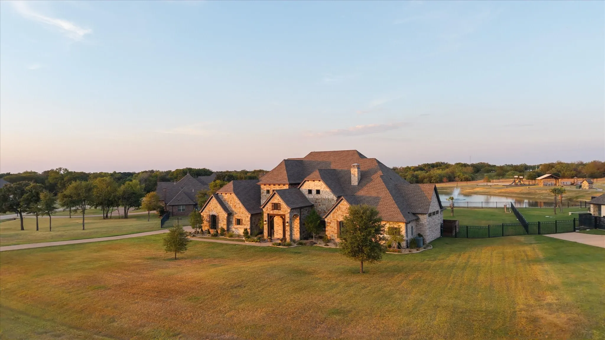 Single Family Residence For Sale in Johnson County , 10613 Kyle Circle, Burleson, Texas 76028, 5 Bedroom, 5 Bathroom, 3 Garage spaces, 5,667 Sqft, built in 2016, mls#21380120, Real Estate Agent in Burleson, Homes For Sale in Johnson county, Homes For Sale in Burleson, Realtor in Burleson Texas, Real Estate Brokerage Independent Realty Texas, Luminita Cordes Realtor