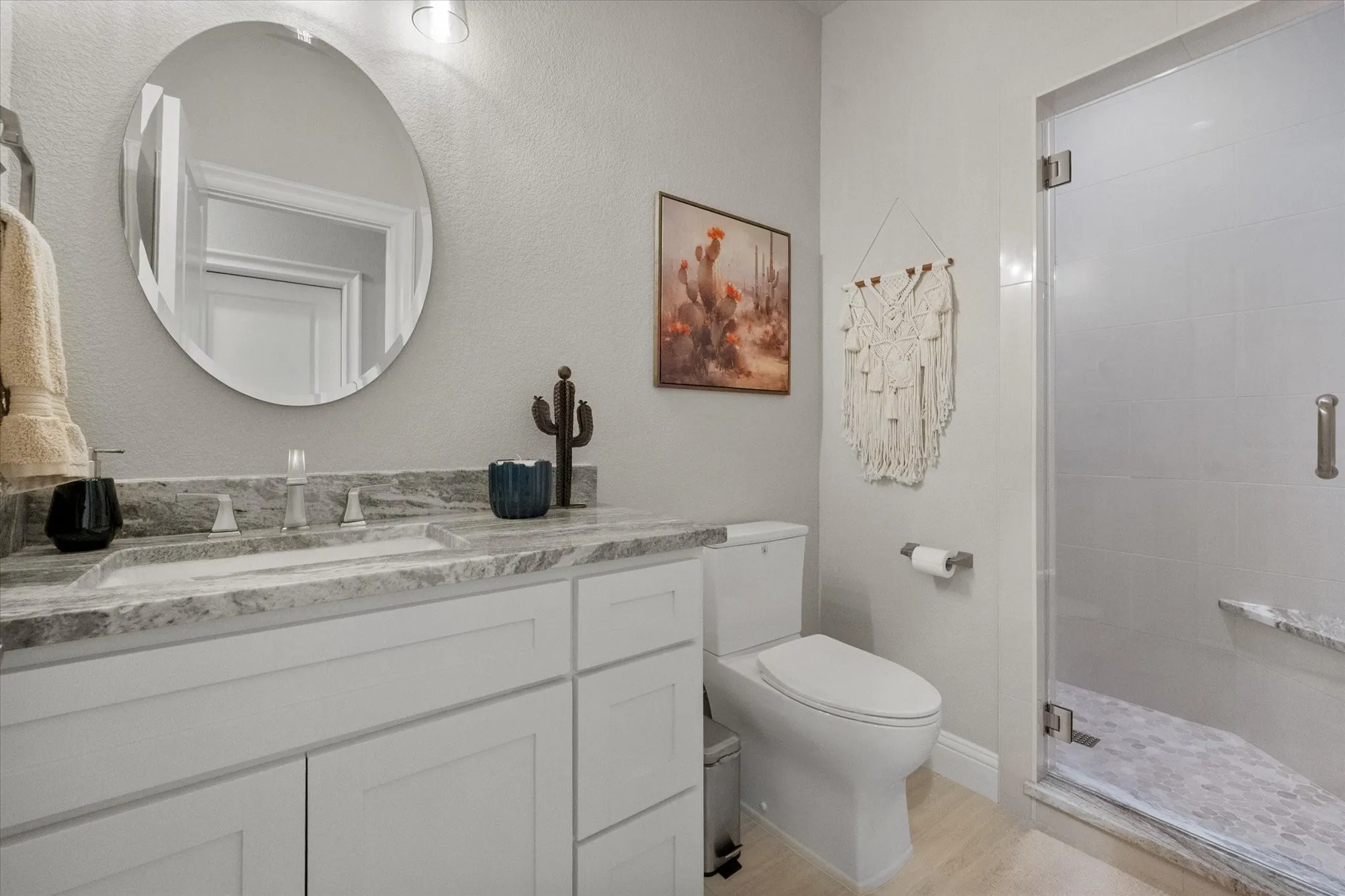 Single Family Residence For Sale in Johnson County , 10613 Kyle Circle, Burleson, Texas 76028, 5 Bedroom, 5 Bathroom, 3 Garage spaces, 5,667 Sqft, built in 2016, mls#21380120, Real Estate Agent in Burleson, Homes For Sale in Johnson county, Homes For Sale in Burleson, Realtor in Burleson Texas, Real Estate Brokerage Independent Realty Texas, Luminita Cordes Realtor