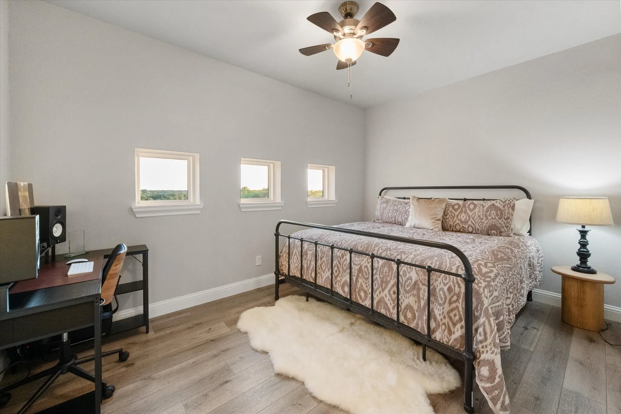 Single Family Residence For Sale in Johnson County , 10613 Kyle Circle, Burleson, Texas 76028, 5 Bedroom, 5 Bathroom, 3 Garage spaces, 5,667 Sqft, built in 2016, mls#21380120, Real Estate Agent in Burleson, Homes For Sale in Johnson county, Homes For Sale in Burleson, Realtor in Burleson Texas, Real Estate Brokerage Independent Realty Texas, Luminita Cordes Realtor