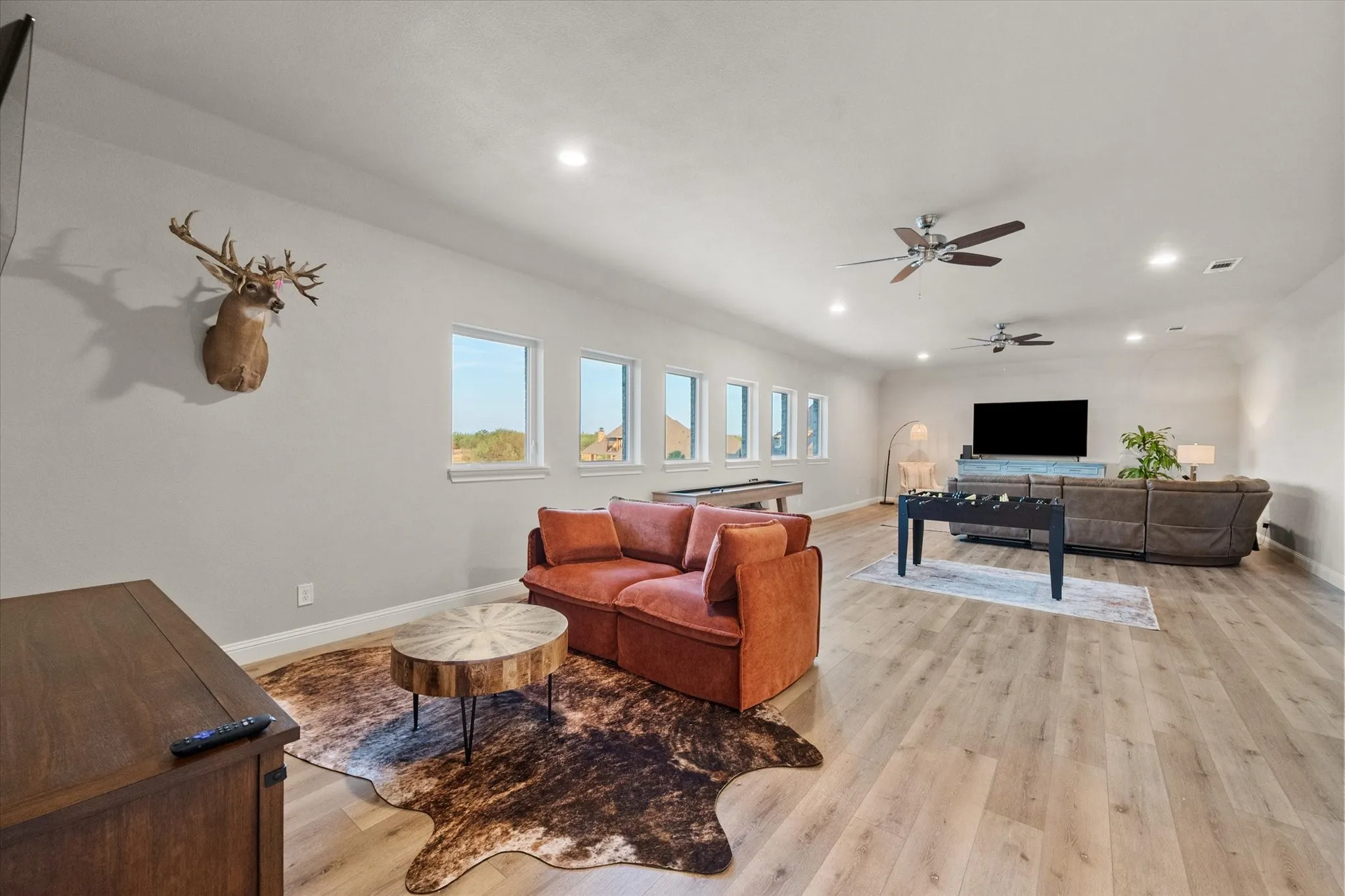 Single Family Residence For Sale in Johnson County , 10613 Kyle Circle, Burleson, Texas 76028, 5 Bedroom, 5 Bathroom, 3 Garage spaces, 5,667 Sqft, built in 2016, mls#21380120, Real Estate Agent in Burleson, Homes For Sale in Johnson county, Homes For Sale in Burleson, Realtor in Burleson Texas, Real Estate Brokerage Independent Realty Texas, Luminita Cordes Realtor