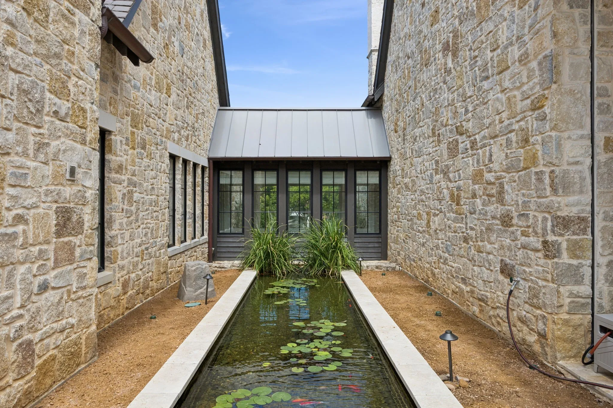 Single Family Residence For Sale in Tarrant County , 2001 Brazos Court, Westlake, Texas 76262, 5 Bedroom, 8 Bathroom, 5 Garage spaces, 8,959 Sqft, built in 2016, mls#21386182, Real Estate Agent in Westlake, Homes For Sale in Tarrant county, Homes For Sale in Westlake, Realtor in Westlake Texas, Real Estate Brokerage Independent Realty Texas, Luminita Cordes Realtor