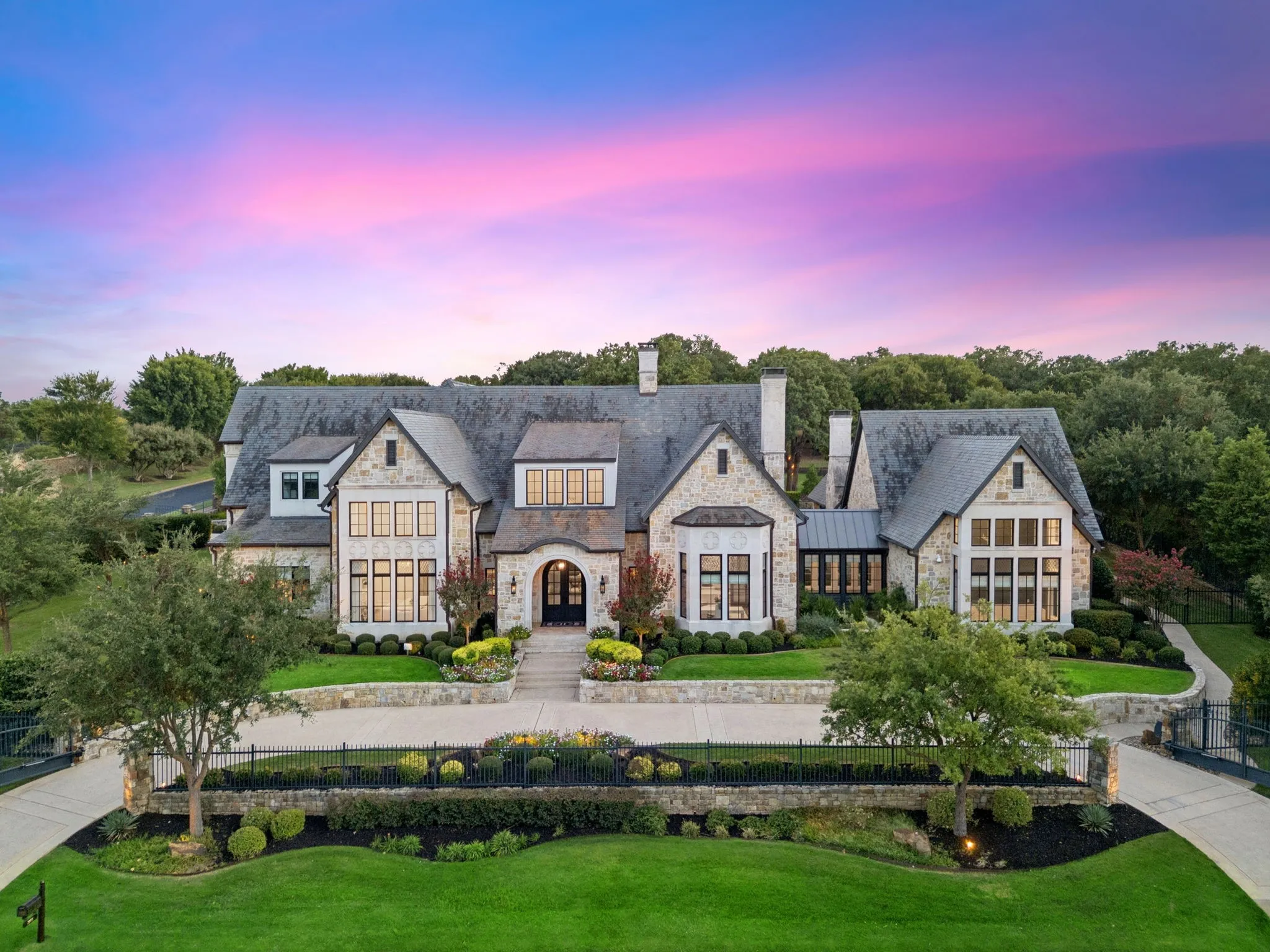 Single Family Residence For Sale in Tarrant County , 2001 Brazos Court, Westlake, Texas 76262, 5 Bedroom, 8 Bathroom, 5 Garage spaces, 8,959 Sqft, built in 2016, mls#21386182, Real Estate Agent in Westlake, Homes For Sale in Tarrant county, Homes For Sale in Westlake, Realtor in Westlake Texas, Real Estate Brokerage Independent Realty Texas, Luminita Cordes Realtor