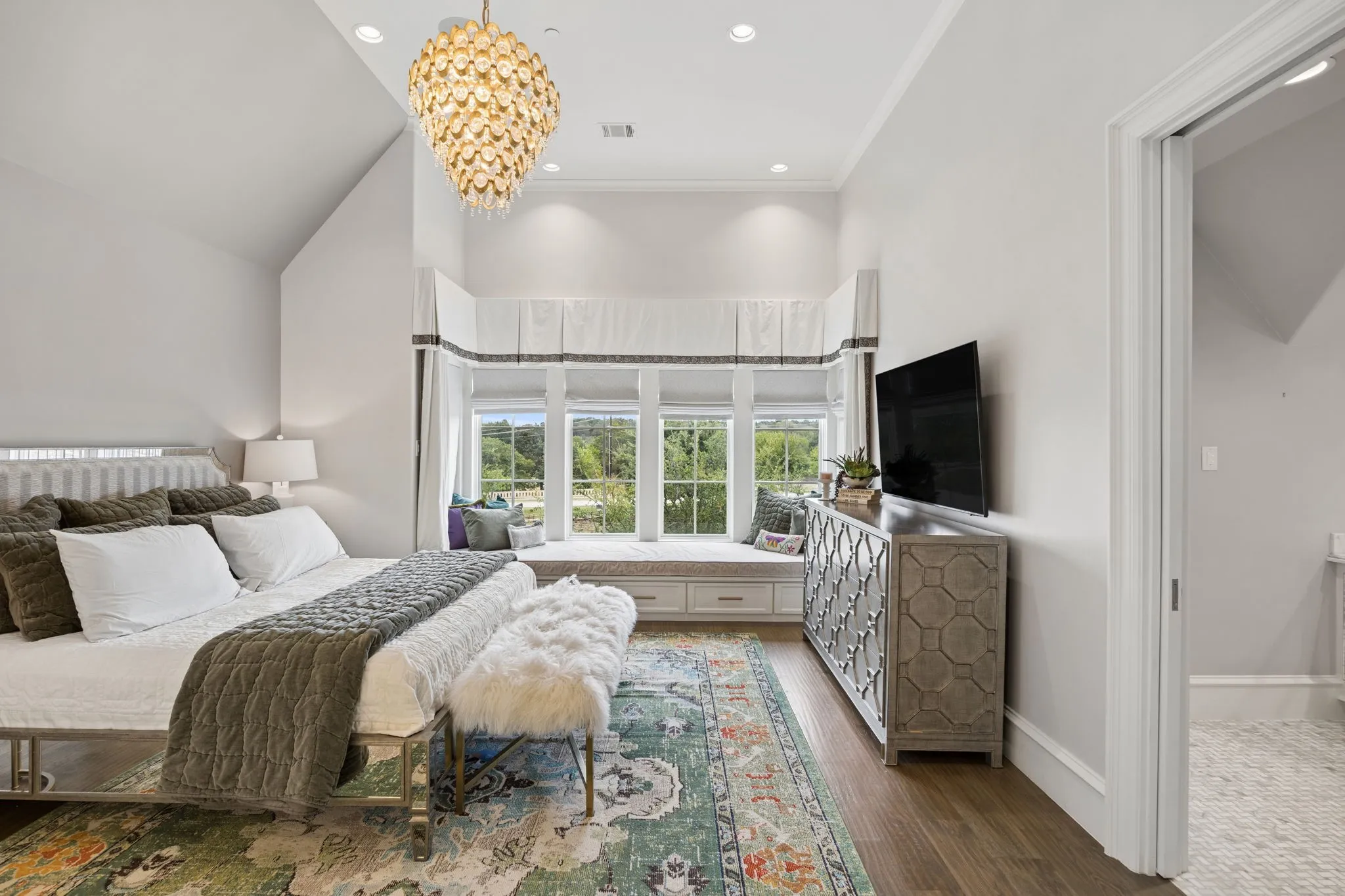 Single Family Residence For Sale in Tarrant County , 2001 Brazos Court, Westlake, Texas 76262, 5 Bedroom, 8 Bathroom, 5 Garage spaces, 8,959 Sqft, built in 2016, mls#21386182, Real Estate Agent in Westlake, Homes For Sale in Tarrant county, Homes For Sale in Westlake, Realtor in Westlake Texas, Real Estate Brokerage Independent Realty Texas, Luminita Cordes Realtor