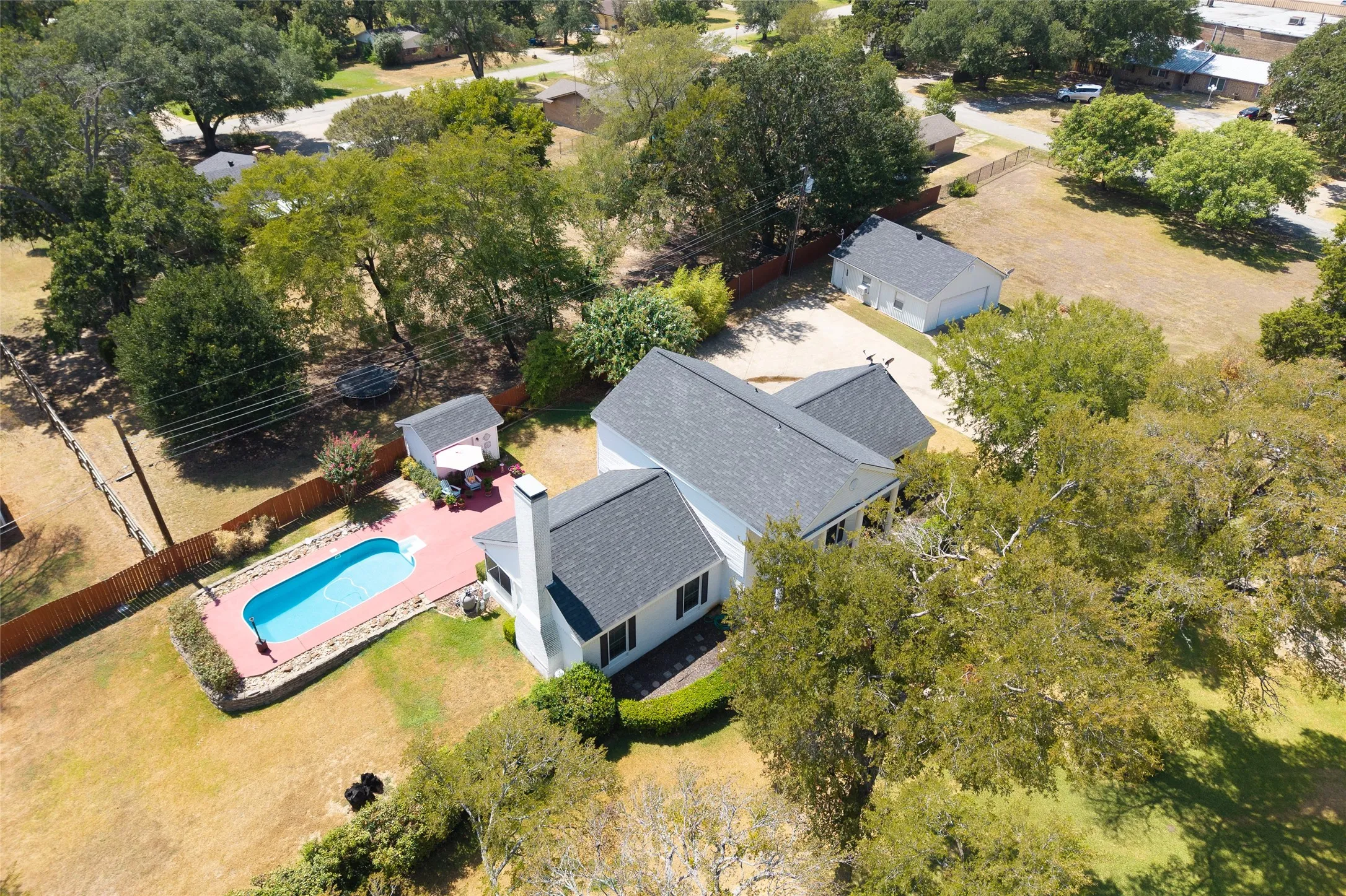 Single Family Residence For Sale in Henderson County , 109 Lilac Lane, Gun Barrel City, Texas 75156, 4 Bedroom, 3 Bathroom, 2 Garage spaces, 1,984 Sqft, built in 1966, mls#21386463, Real Estate Agent in Gun Barrel City, Homes For Sale in Henderson county, Homes For Sale in Gun Barrel City, Realtor in Gun Barrel City Texas, Real Estate Brokerage Independent Realty Texas, Luminita Cordes Realtor