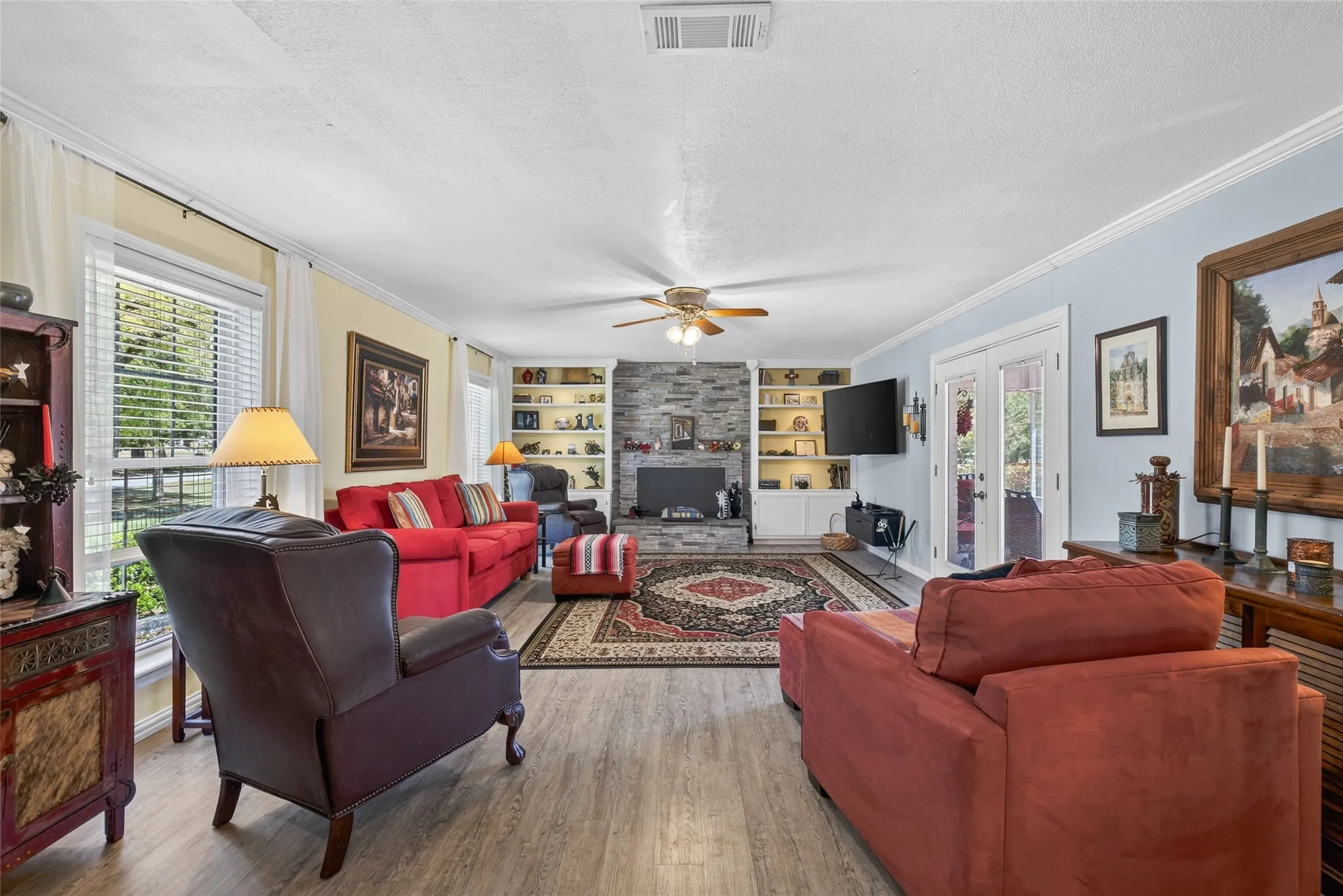 Single Family Residence For Sale in Henderson County , 109 Lilac Lane, Gun Barrel City, Texas 75156, 4 Bedroom, 3 Bathroom, 2 Garage spaces, 1,984 Sqft, built in 1966, mls#21386463, Real Estate Agent in Gun Barrel City, Homes For Sale in Henderson county, Homes For Sale in Gun Barrel City, Realtor in Gun Barrel City Texas, Real Estate Brokerage Independent Realty Texas, Luminita Cordes Realtor