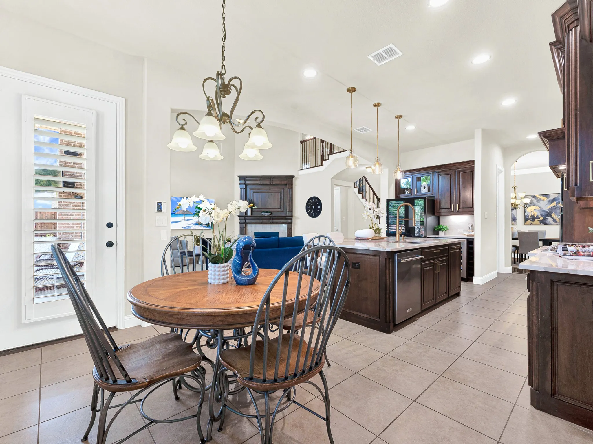 Single Family Residence For Sale in Collin County , 409 Daleport Drive, Murphy, Texas 75094, 5 Bedroom, 5 Bathroom, 3 Garage spaces, 4,162 Sqft, built in 2012, mls#21363504, Real Estate Agent in Murphy, Homes For Sale in Collin county, Homes For Sale in Murphy, Realtor in Murphy Texas, Real Estate Brokerage Independent Realty Texas, Luminita Cordes Realtor