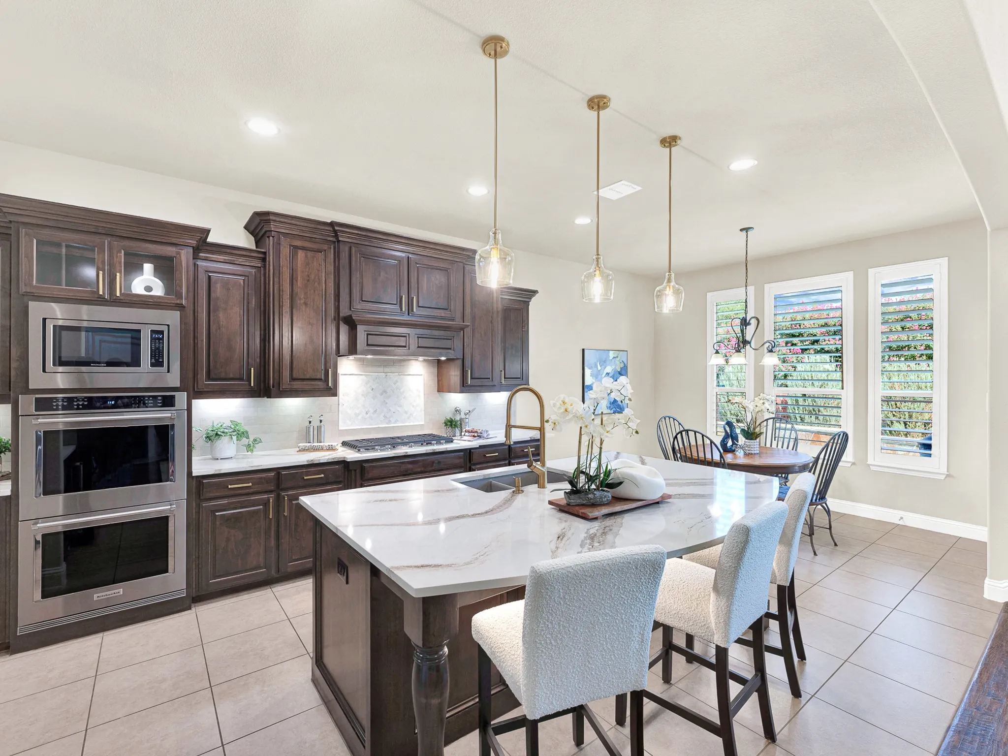 Single Family Residence For Sale in Collin County , 409 Daleport Drive, Murphy, Texas 75094, 5 Bedroom, 5 Bathroom, 3 Garage spaces, 4,162 Sqft, built in 2012, mls#21363504, Real Estate Agent in Murphy, Homes For Sale in Collin county, Homes For Sale in Murphy, Realtor in Murphy Texas, Real Estate Brokerage Independent Realty Texas, Luminita Cordes Realtor