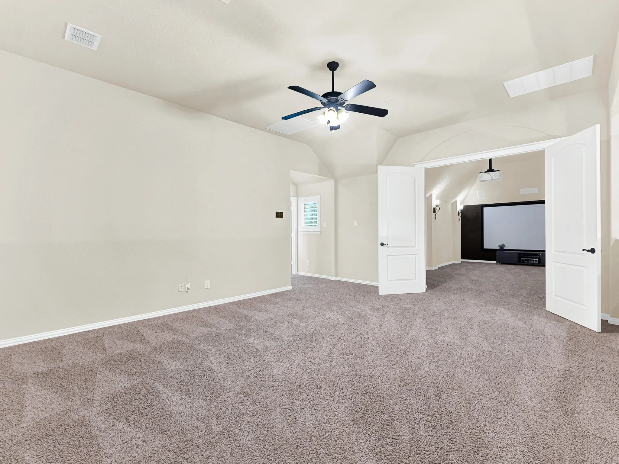 Single Family Residence For Sale in Collin County , 409 Daleport Drive, Murphy, Texas 75094, 5 Bedroom, 5 Bathroom, 3 Garage spaces, 4,162 Sqft, built in 2012, mls#21363504, Real Estate Agent in Murphy, Homes For Sale in Collin county, Homes For Sale in Murphy, Realtor in Murphy Texas, Real Estate Brokerage Independent Realty Texas, Luminita Cordes Realtor
