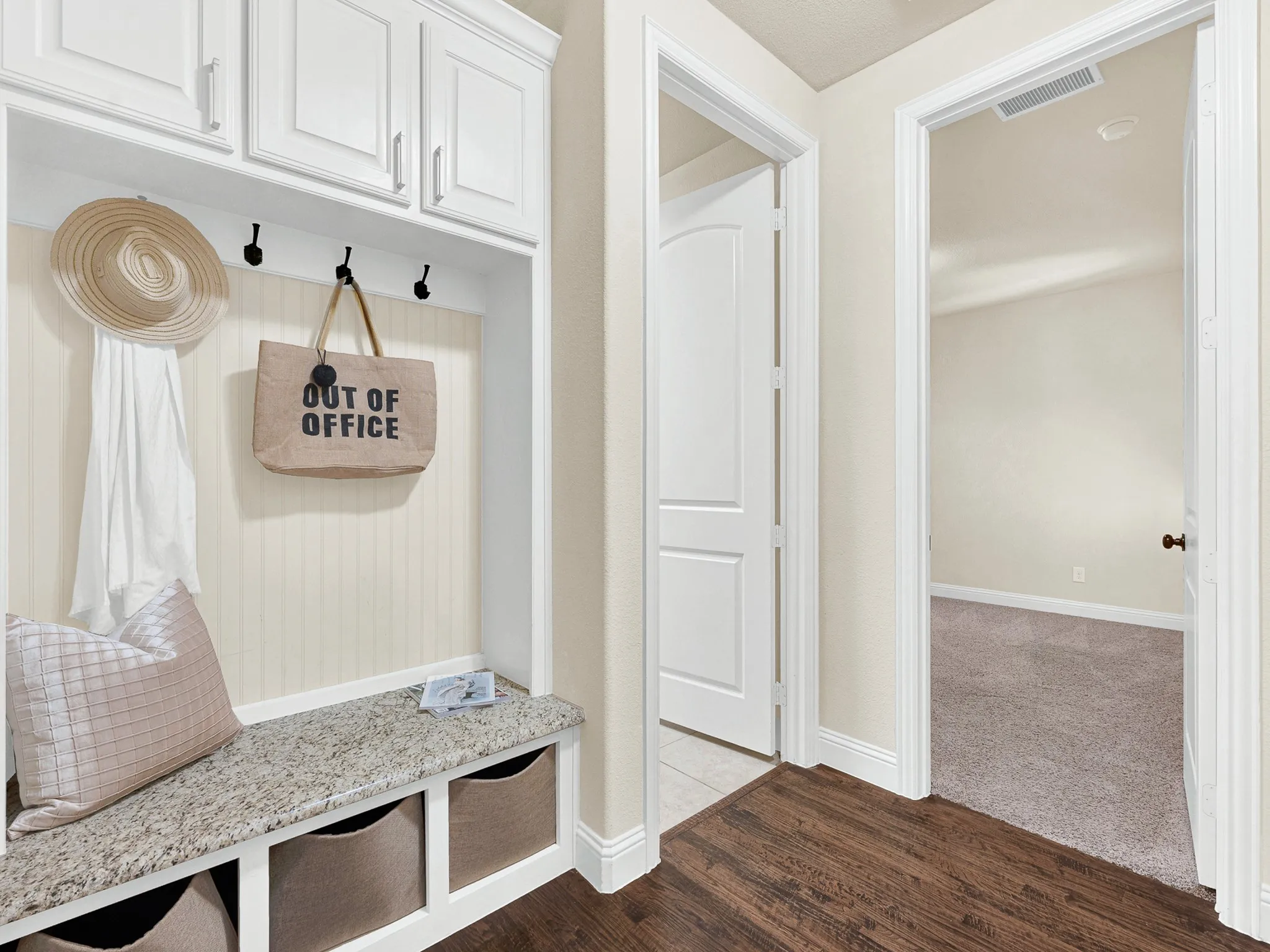 Single Family Residence For Sale in Collin County , 409 Daleport Drive, Murphy, Texas 75094, 5 Bedroom, 5 Bathroom, 3 Garage spaces, 4,162 Sqft, built in 2012, mls#21363504, Real Estate Agent in Murphy, Homes For Sale in Collin county, Homes For Sale in Murphy, Realtor in Murphy Texas, Real Estate Brokerage Independent Realty Texas, Luminita Cordes Realtor