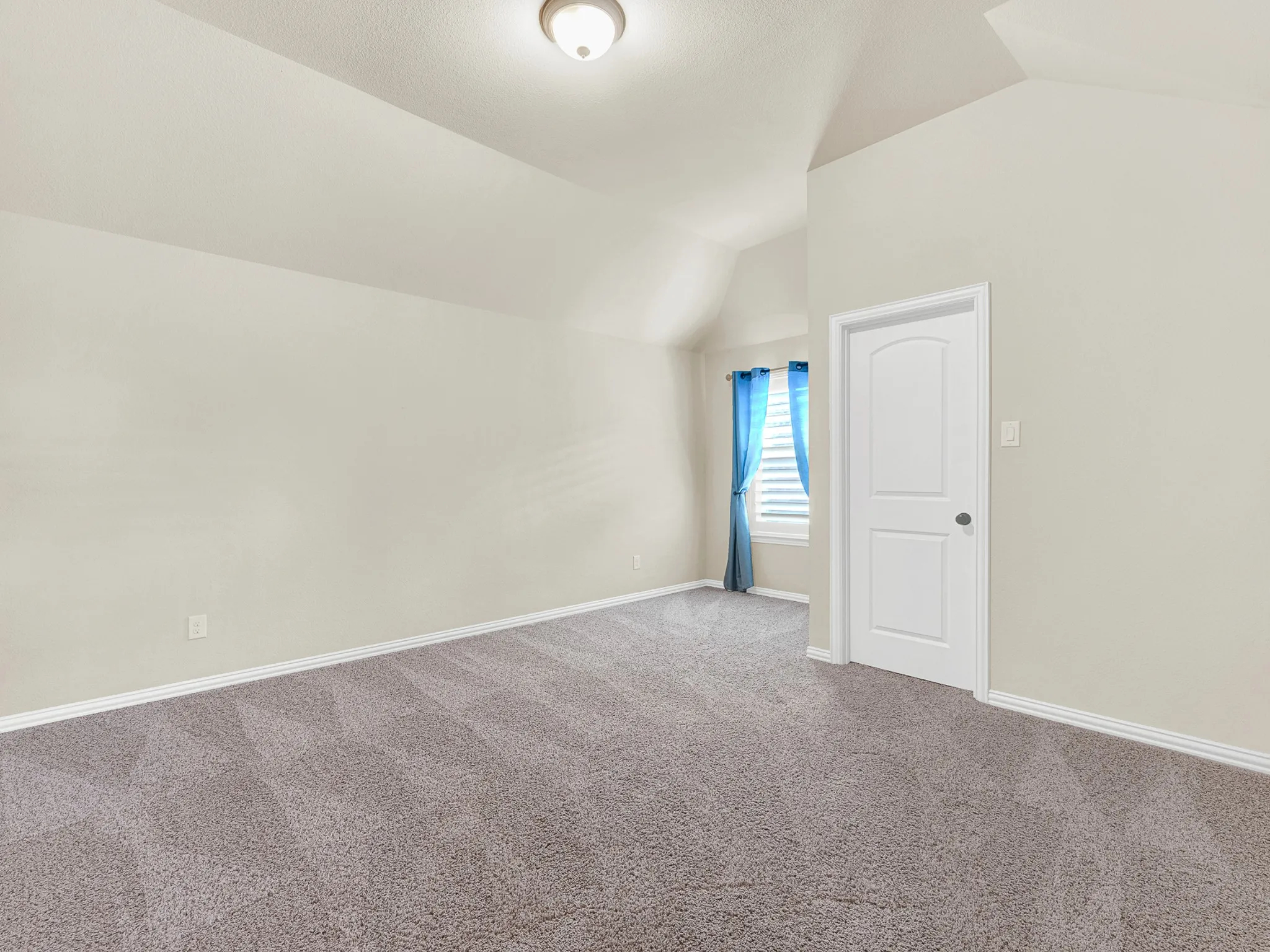 Single Family Residence For Sale in Collin County , 409 Daleport Drive, Murphy, Texas 75094, 5 Bedroom, 5 Bathroom, 3 Garage spaces, 4,162 Sqft, built in 2012, mls#21363504, Real Estate Agent in Murphy, Homes For Sale in Collin county, Homes For Sale in Murphy, Realtor in Murphy Texas, Real Estate Brokerage Independent Realty Texas, Luminita Cordes Realtor