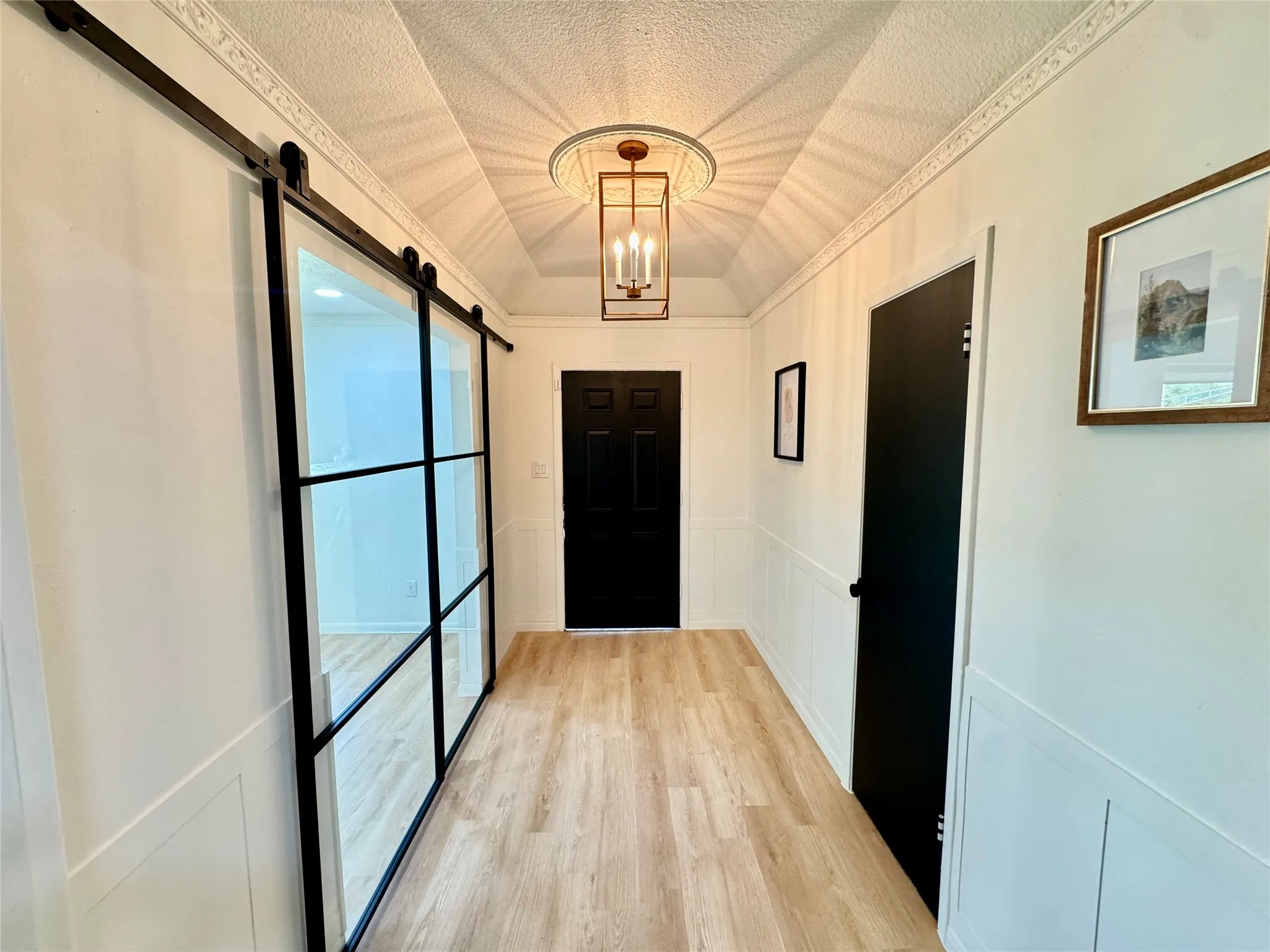 Single Family Residence For Rent in Tarrant County , 6200 Wrigley Way, Fort Worth, Texas 76133, 3 Bedroom, 2 Bathroom, 2 Garage spaces, 2,086 Sqft, built in 1967, mls#21388786, Real Estate Agent in Fort Worth, Homes For Rent in Tarrant county, Homes For Rent in Fort Worth, Realtor in Fort Worth Texas, Real Estate Brokerage Independent Realty Texas, Luminita Cordes Realtor