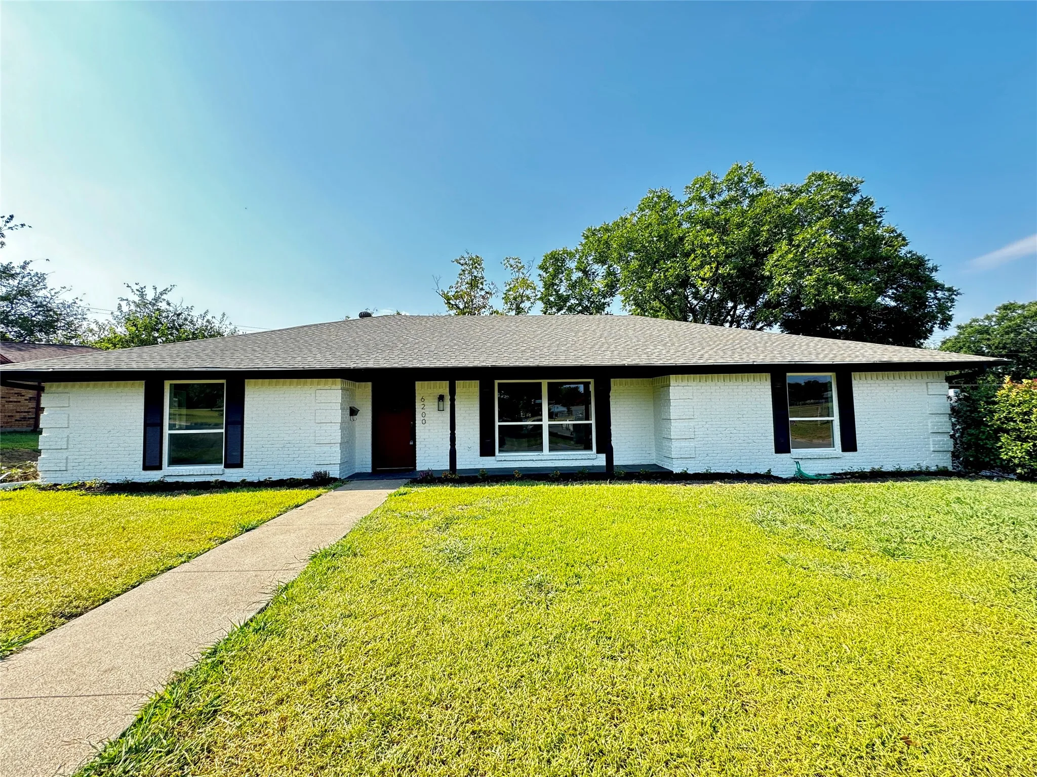 Single Family Residence For Rent