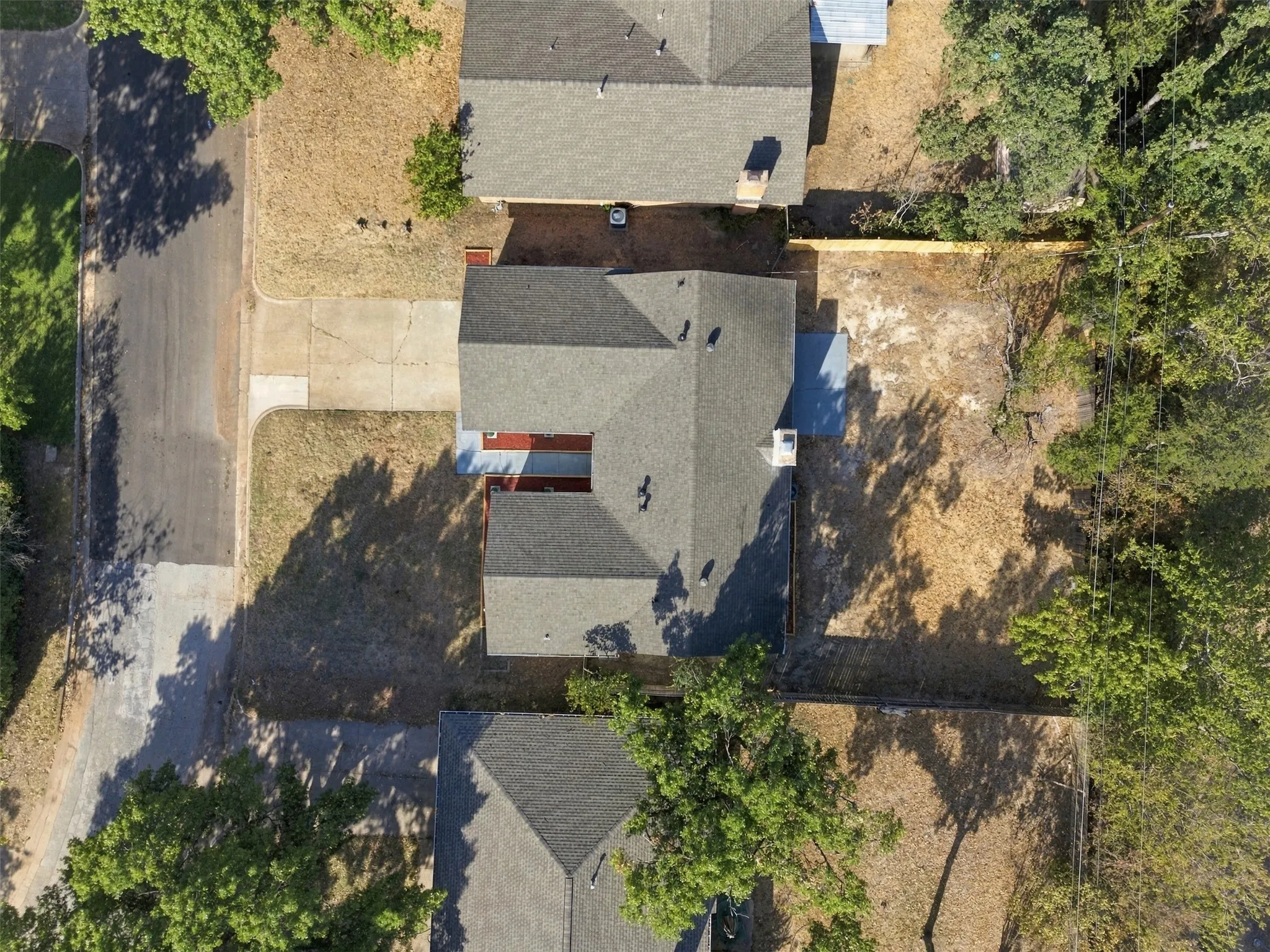 Single Family Residence For Sale in Tarrant County , 1709 Northaven Court, Arlington, Texas 76012, 3 Bedroom, 2 Bathroom, 2 Garage spaces, 1,526 Sqft, built in 1965, mls#21389648, Real Estate Agent in Arlington, Homes For Sale in Tarrant county, Homes For Sale in Arlington, Realtor in Arlington Texas, Real Estate Brokerage Independent Realty Texas, Luminita Cordes Realtor