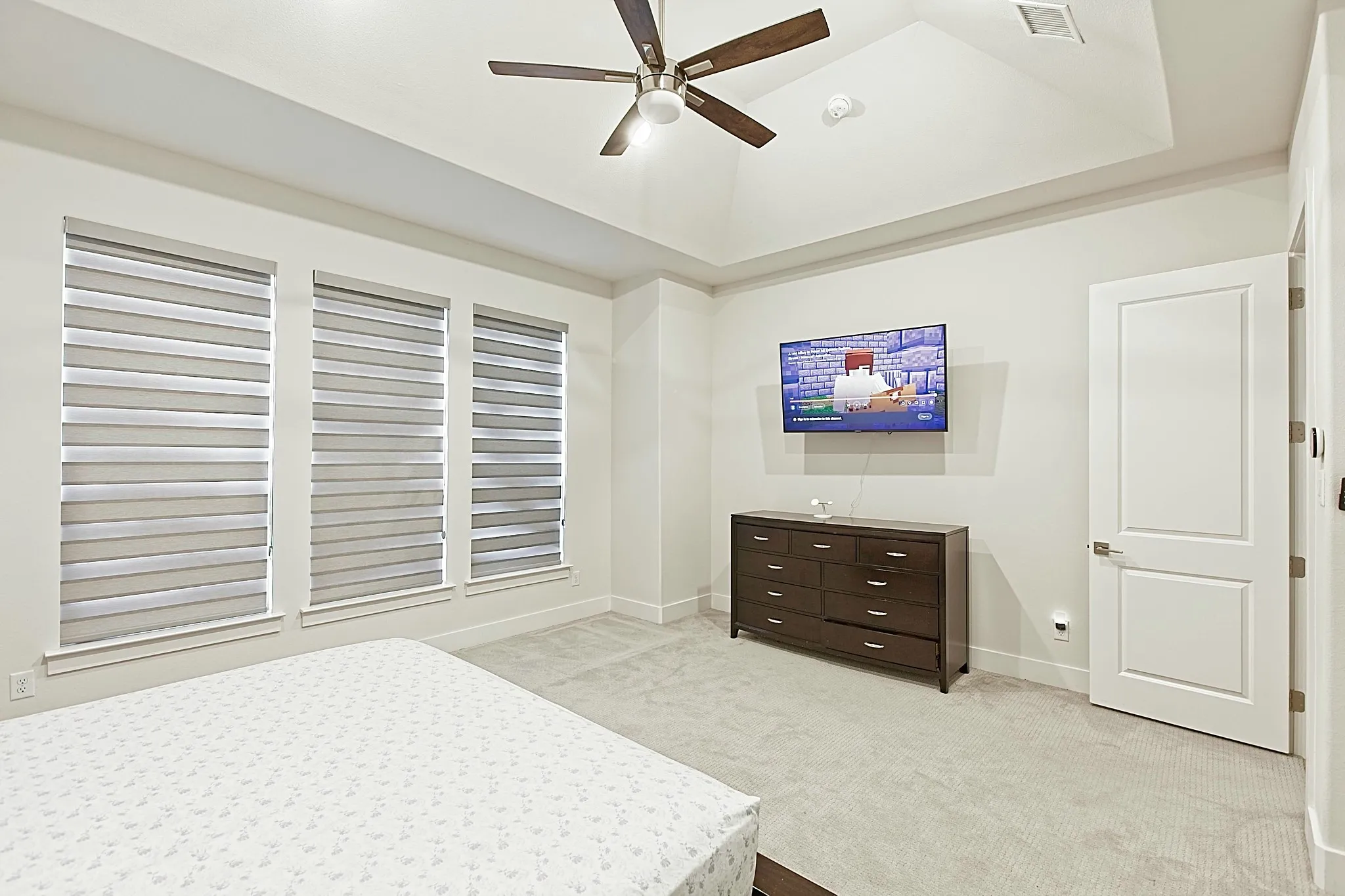 Single Family Residence For Rent in Collin County , 3041 Gaulding Drive, Prosper, Texas 75078, 4 Bedroom, 5 Bathroom, 3 Garage spaces, 3,879 Sqft, built in 2021, mls#21390432, Real Estate Agent in Prosper, Homes For Rent in Collin county, Homes For Rent in Prosper, Realtor in Prosper Texas, Real Estate Brokerage Independent Realty Texas, Luminita Cordes Realtor