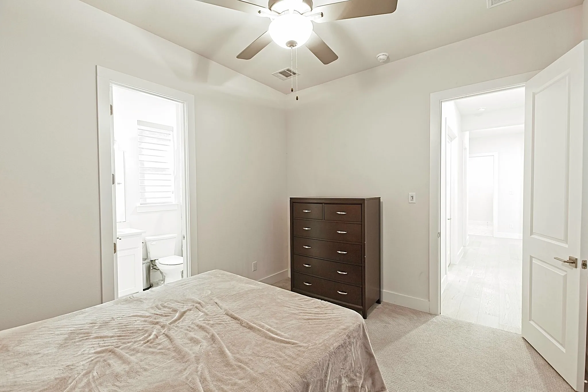 Single Family Residence For Rent in Collin County , 3041 Gaulding Drive, Prosper, Texas 75078, 4 Bedroom, 5 Bathroom, 3 Garage spaces, 3,879 Sqft, built in 2021, mls#21390432, Real Estate Agent in Prosper, Homes For Rent in Collin county, Homes For Rent in Prosper, Realtor in Prosper Texas, Real Estate Brokerage Independent Realty Texas, Luminita Cordes Realtor
