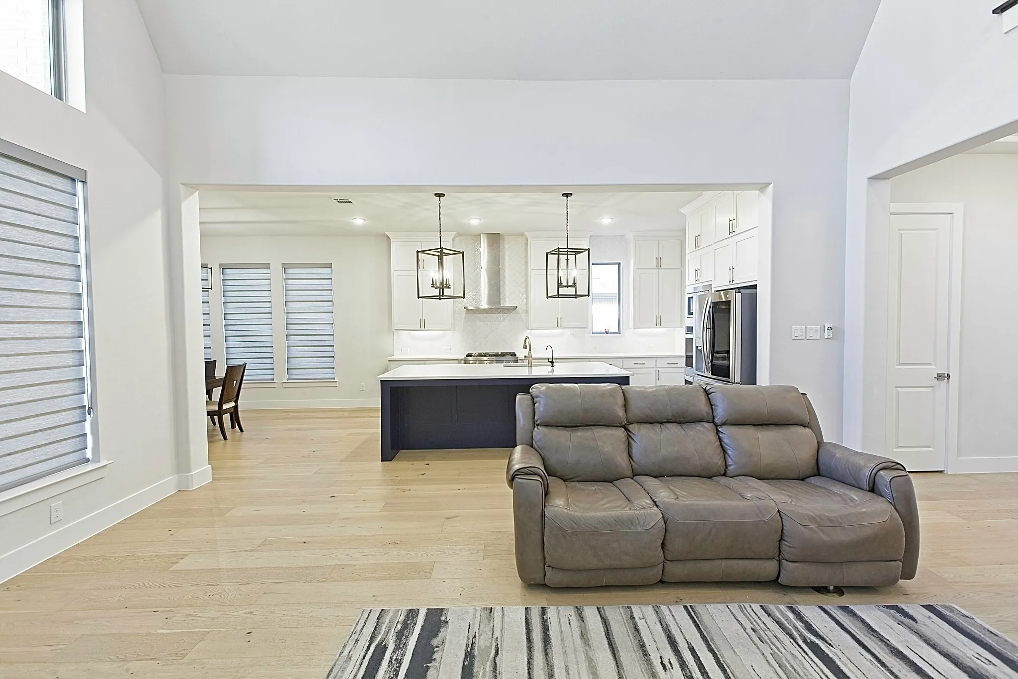 Single Family Residence For Rent in Collin County , 3041 Gaulding Drive, Prosper, Texas 75078, 4 Bedroom, 5 Bathroom, 3 Garage spaces, 3,879 Sqft, built in 2021, mls#21390432, Real Estate Agent in Prosper, Homes For Rent in Collin county, Homes For Rent in Prosper, Realtor in Prosper Texas, Real Estate Brokerage Independent Realty Texas, Luminita Cordes Realtor
